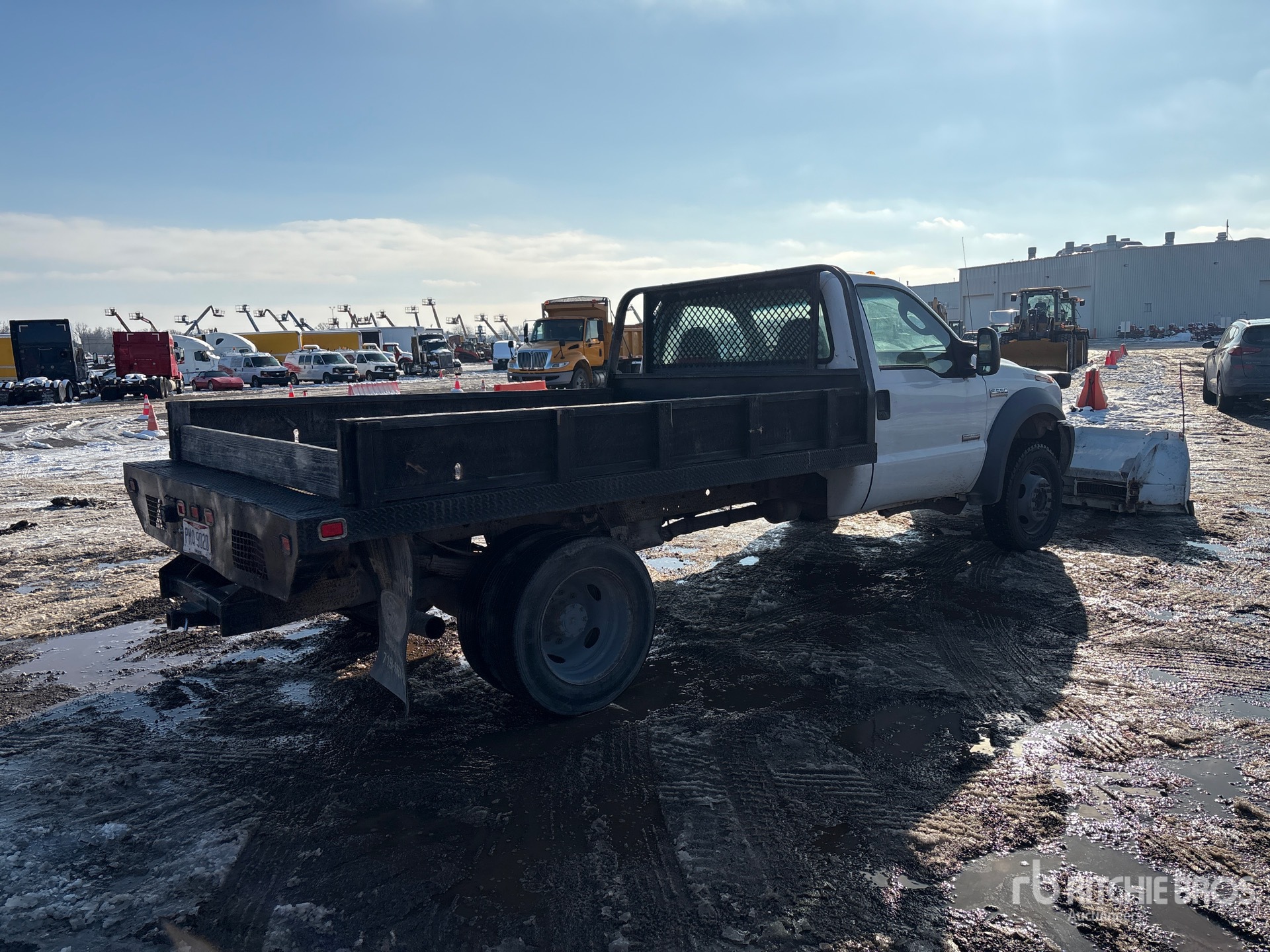 General Appearance with Imagen: esquina trasera derecha