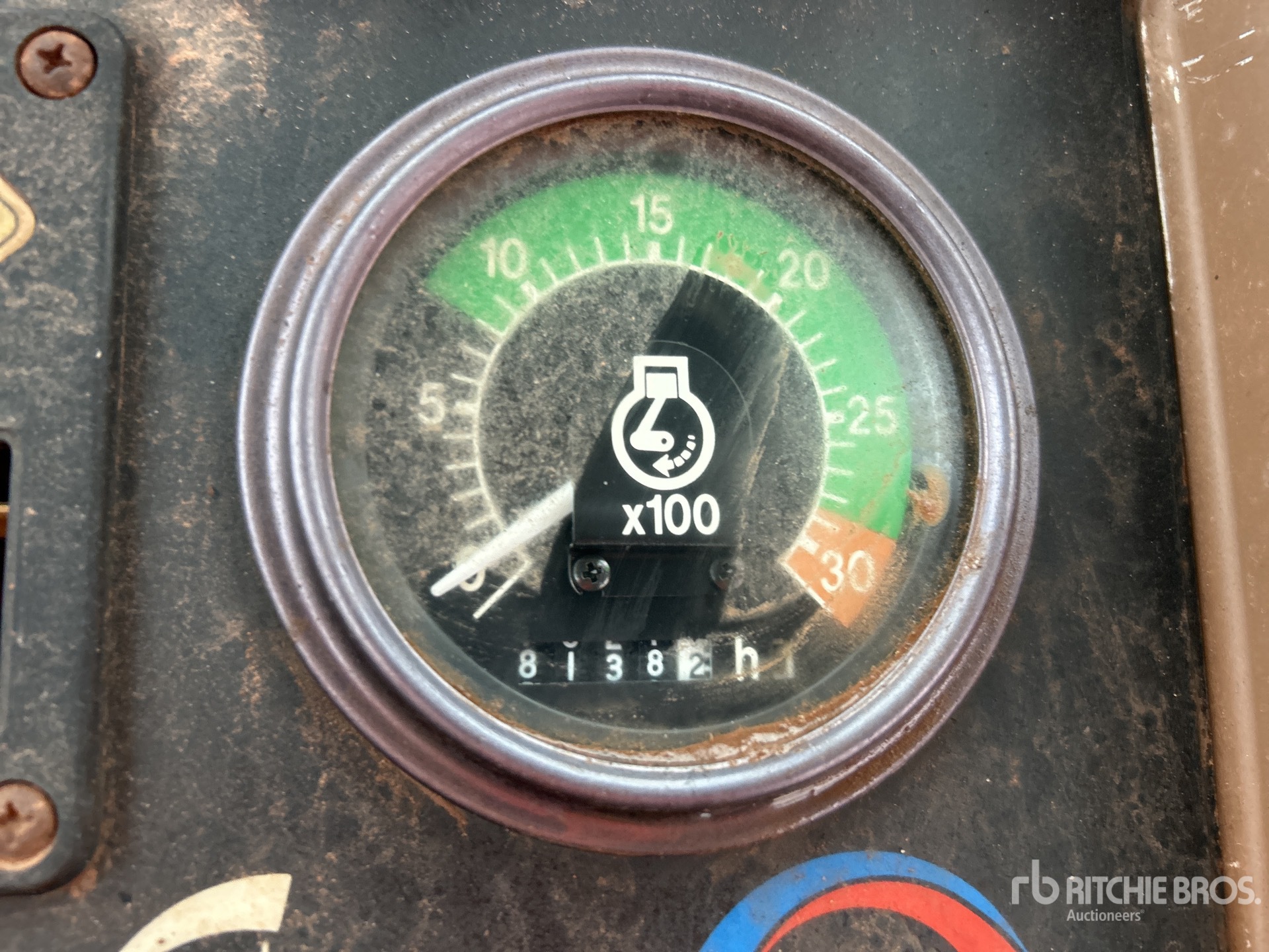 General Appearance with Hour Meter / Odometer