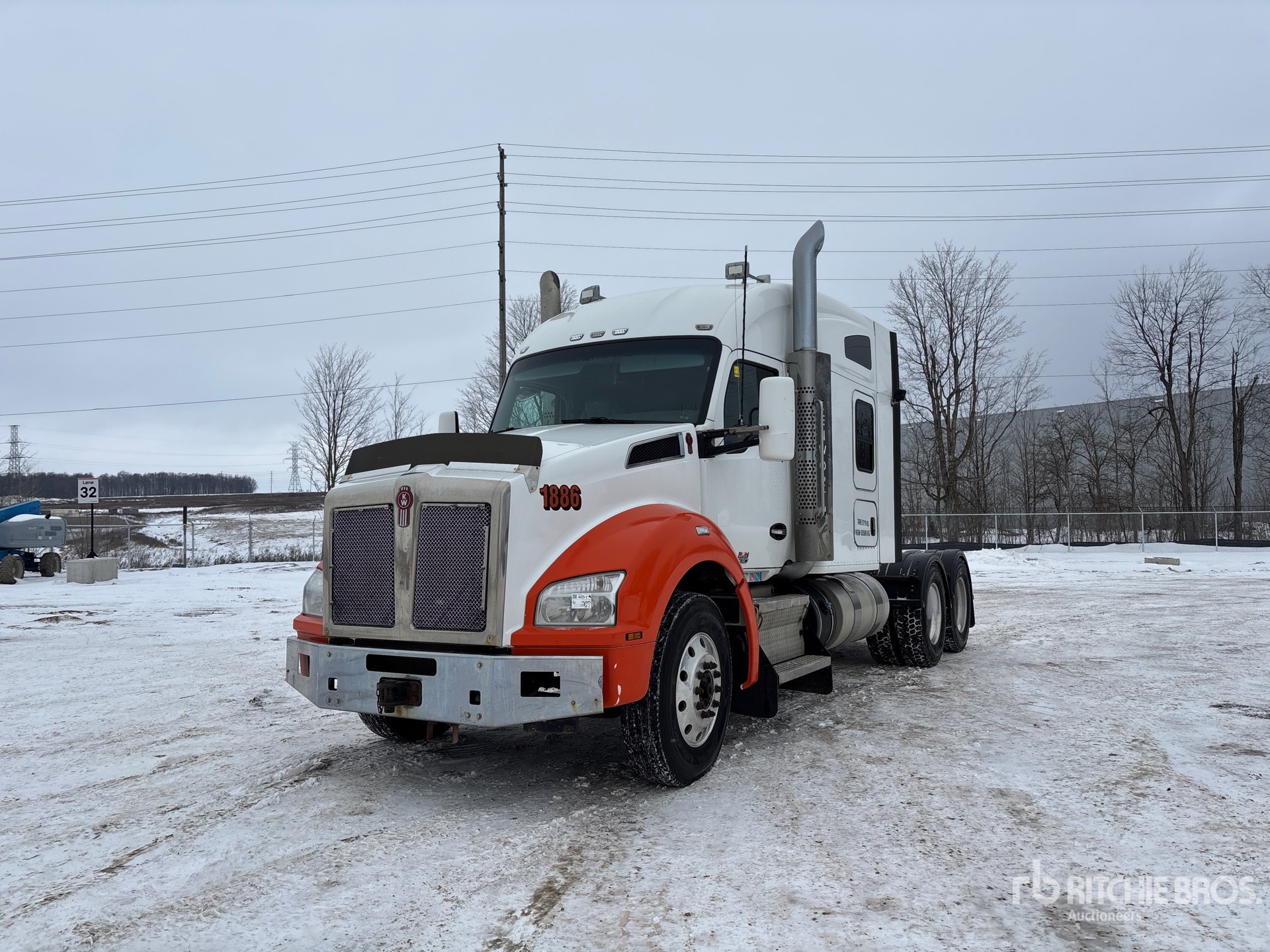 General Appearance with Picture, Left Front Corner