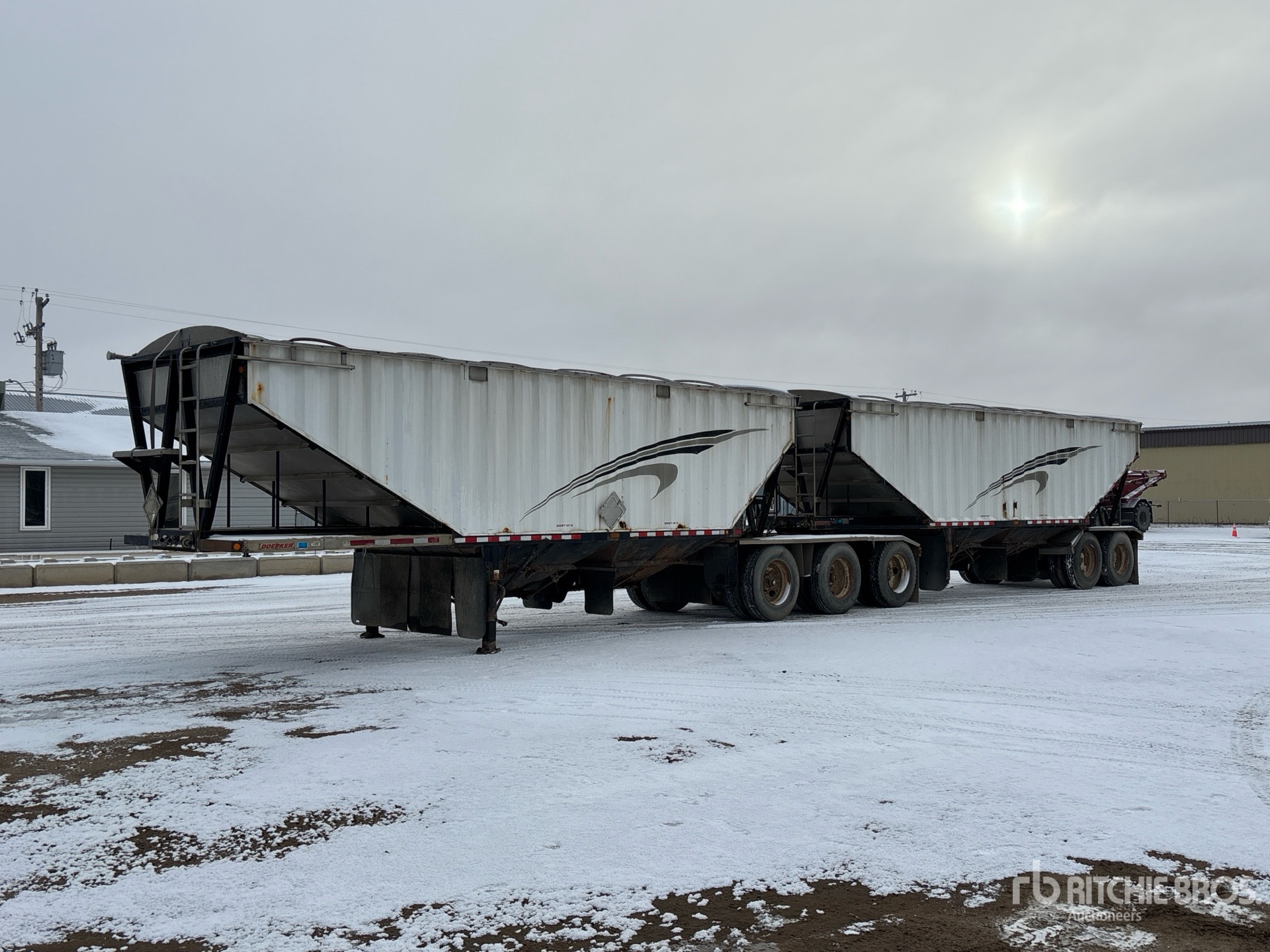 General Appearance with Featured Photo