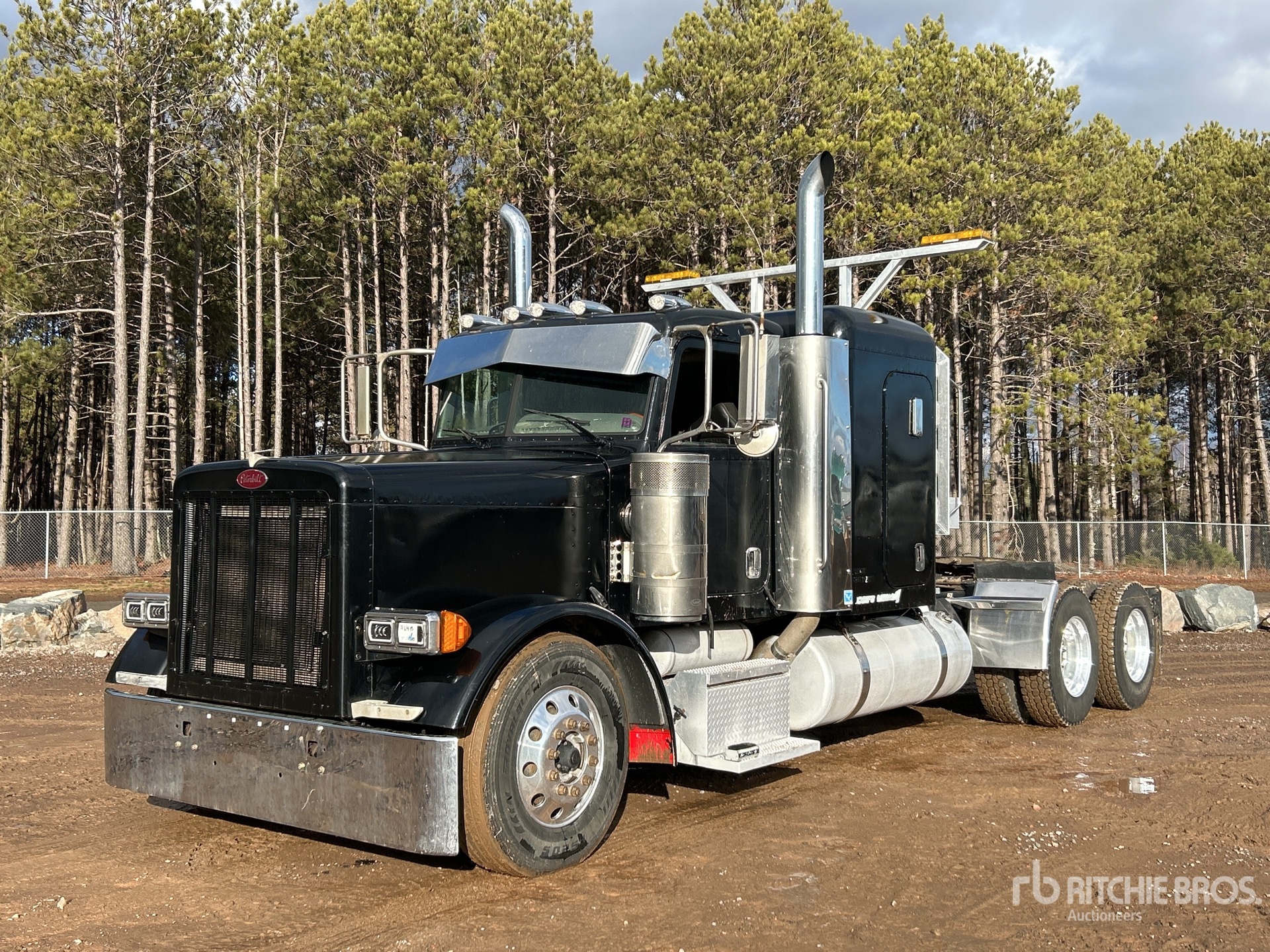 General Appearance with Featured Photo