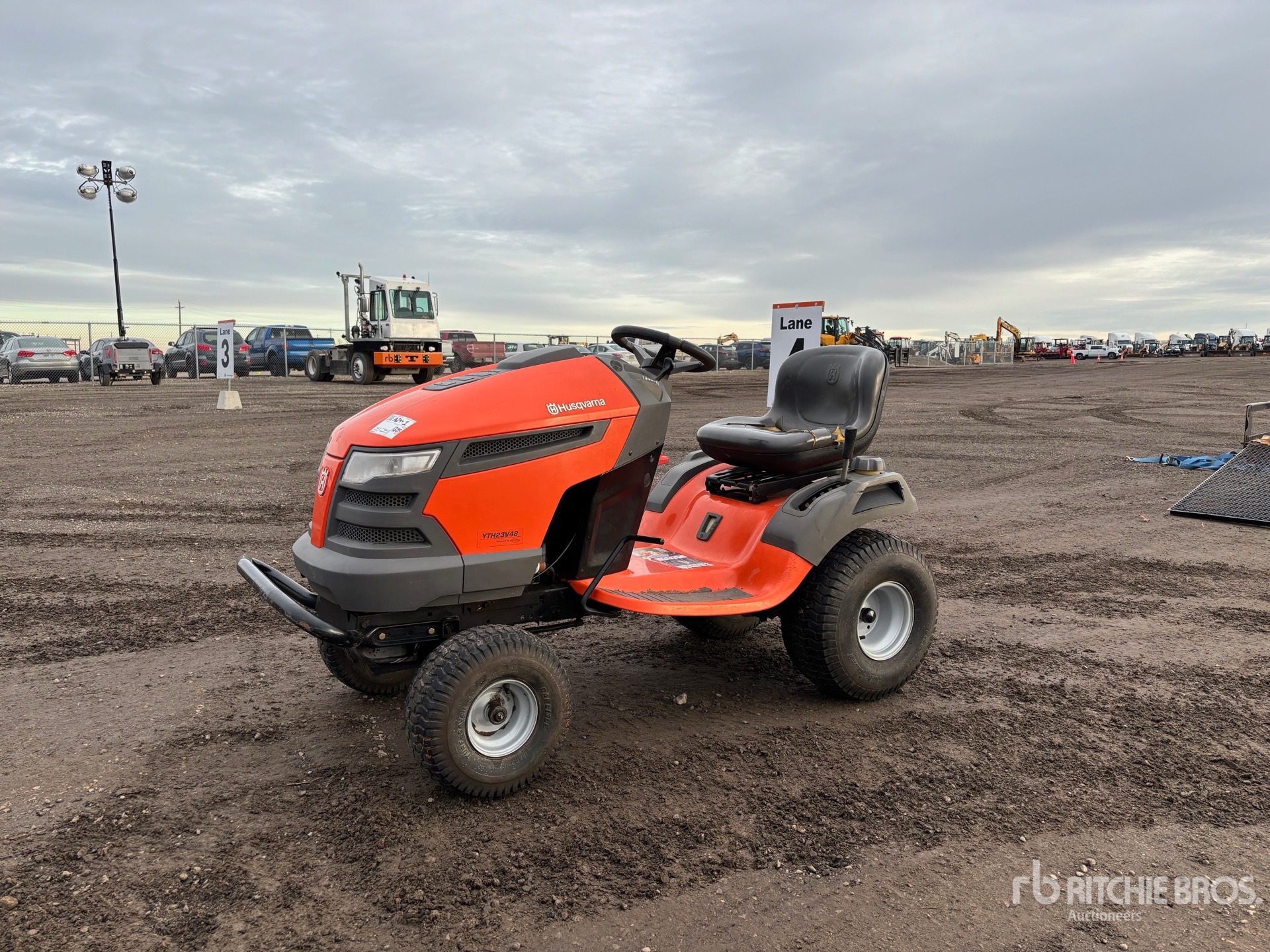 General Appearance with Foto, angolo anteriore sinistro