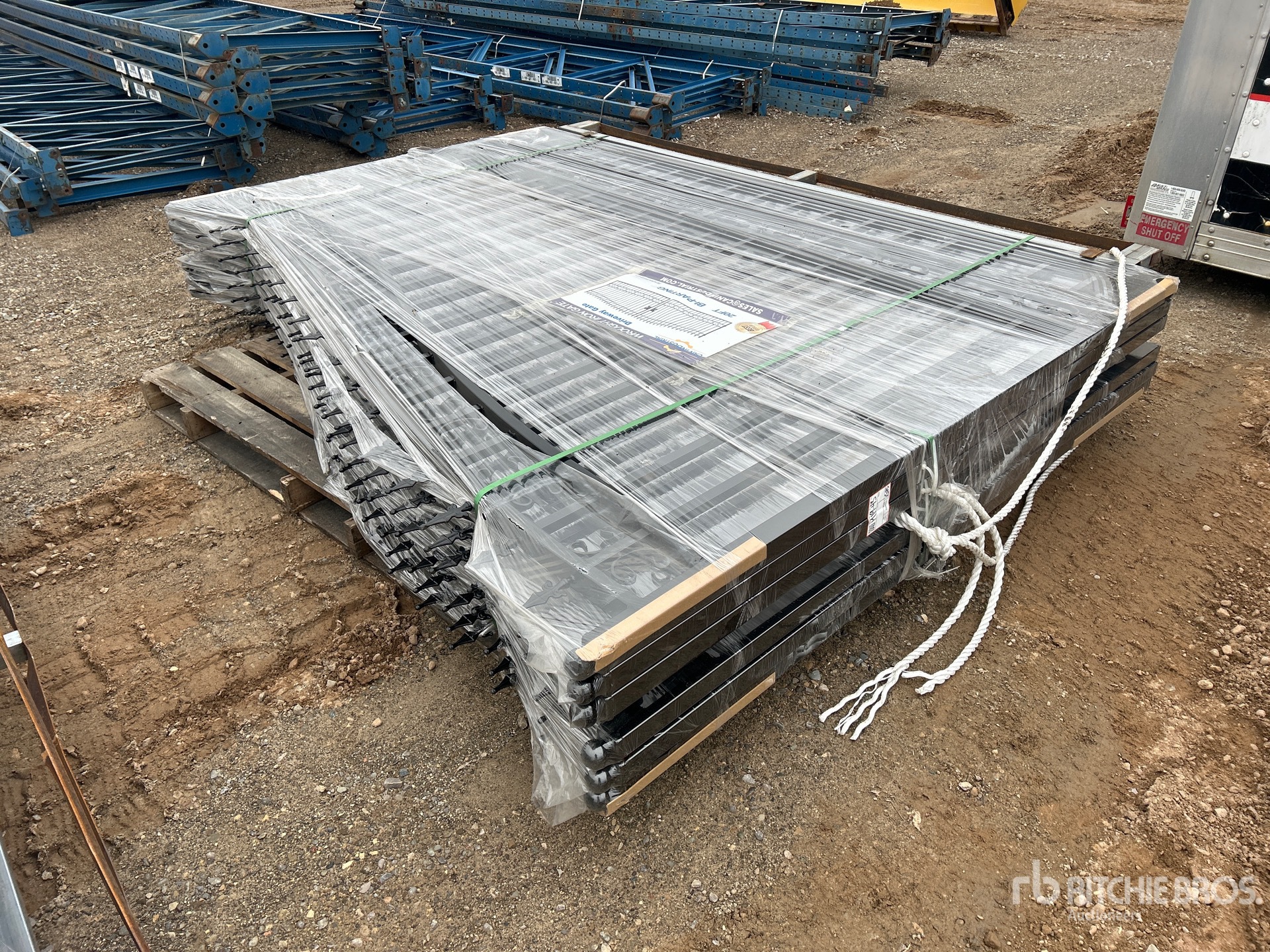 General Appearance with Foto, angolo anteriore sinistro