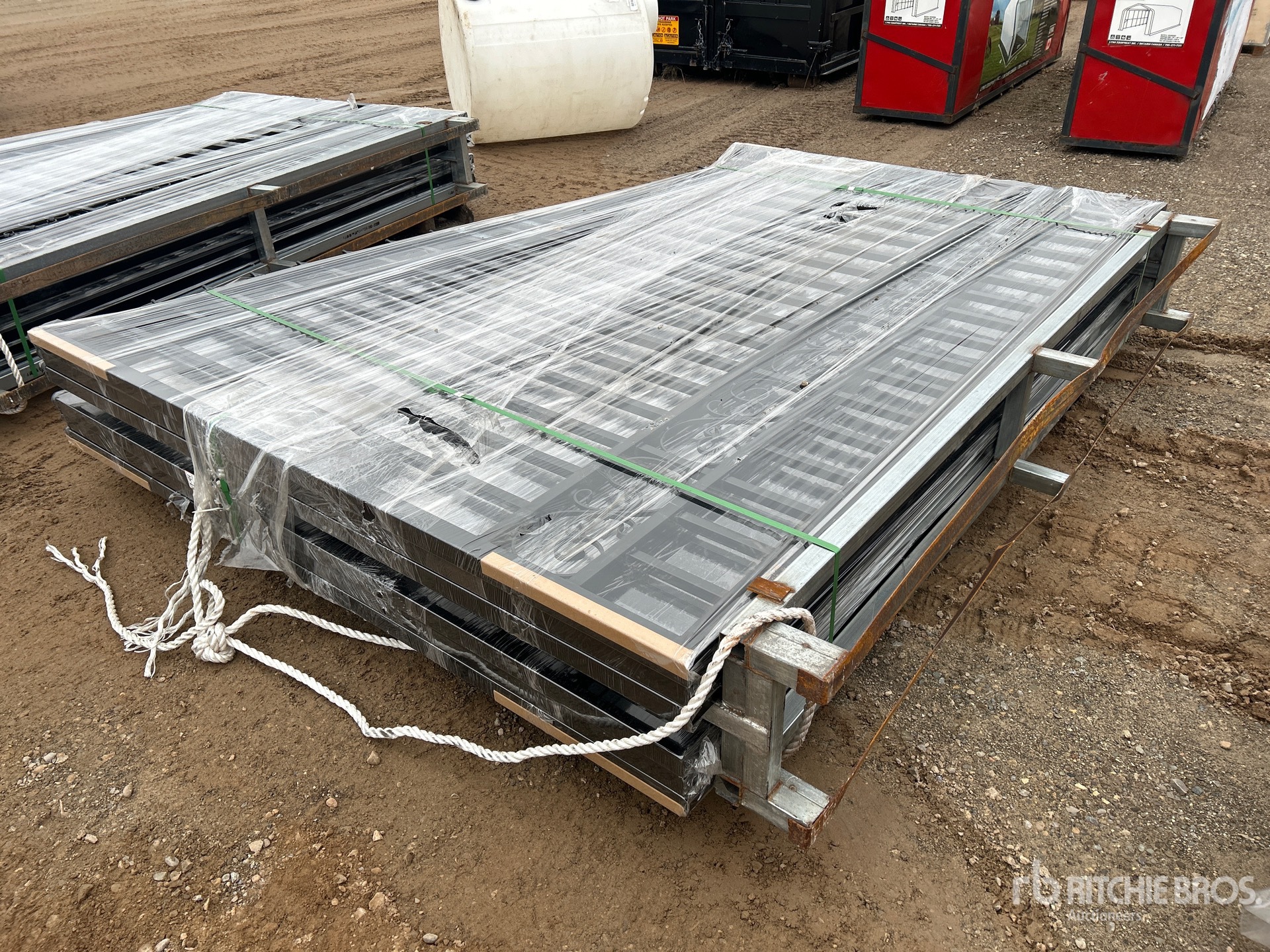 General Appearance with Foto, angolo posteriore sinistro