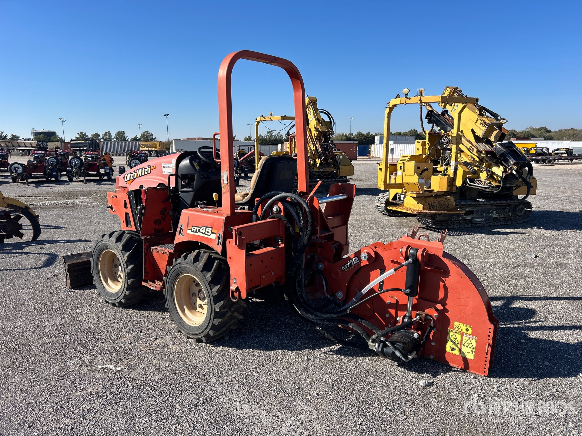 General Appearance with Foto, angolo posteriore sinistro