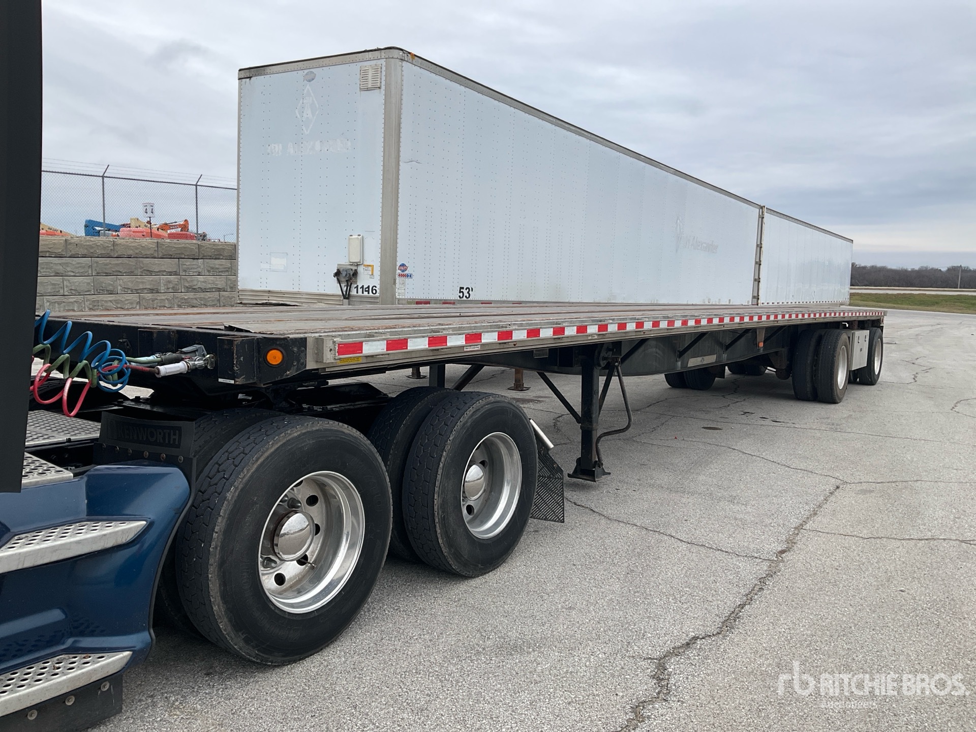 General Appearance with Featured Photo