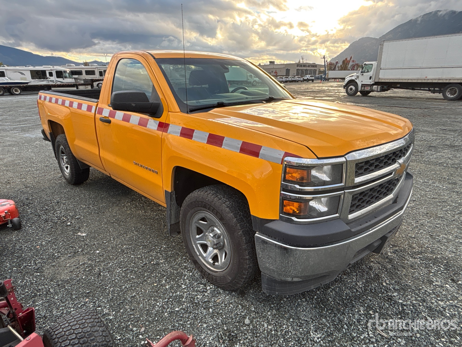 General Appearance with Picture, Right Front Corner