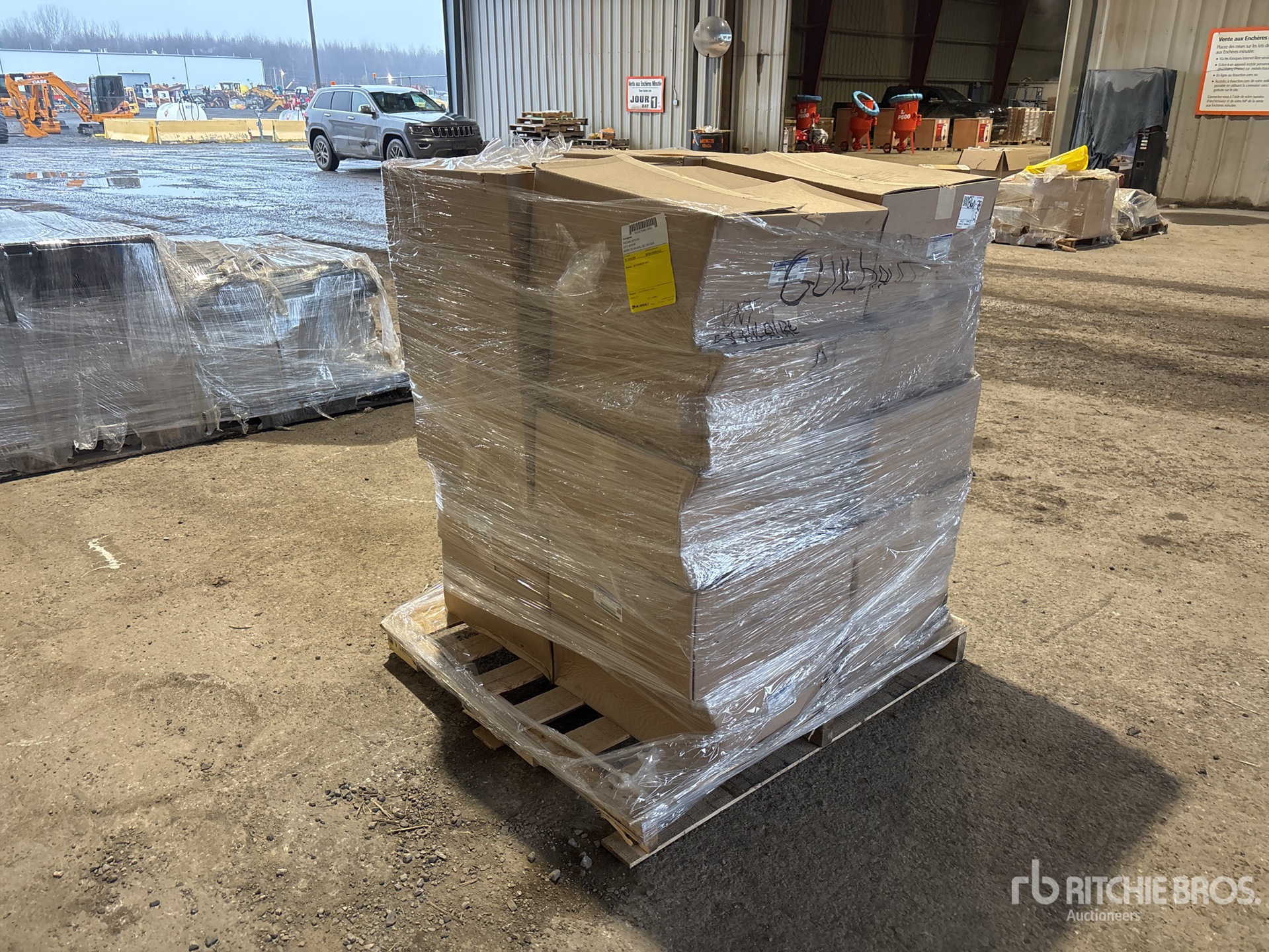 General Appearance with Picture, Right Front Corner