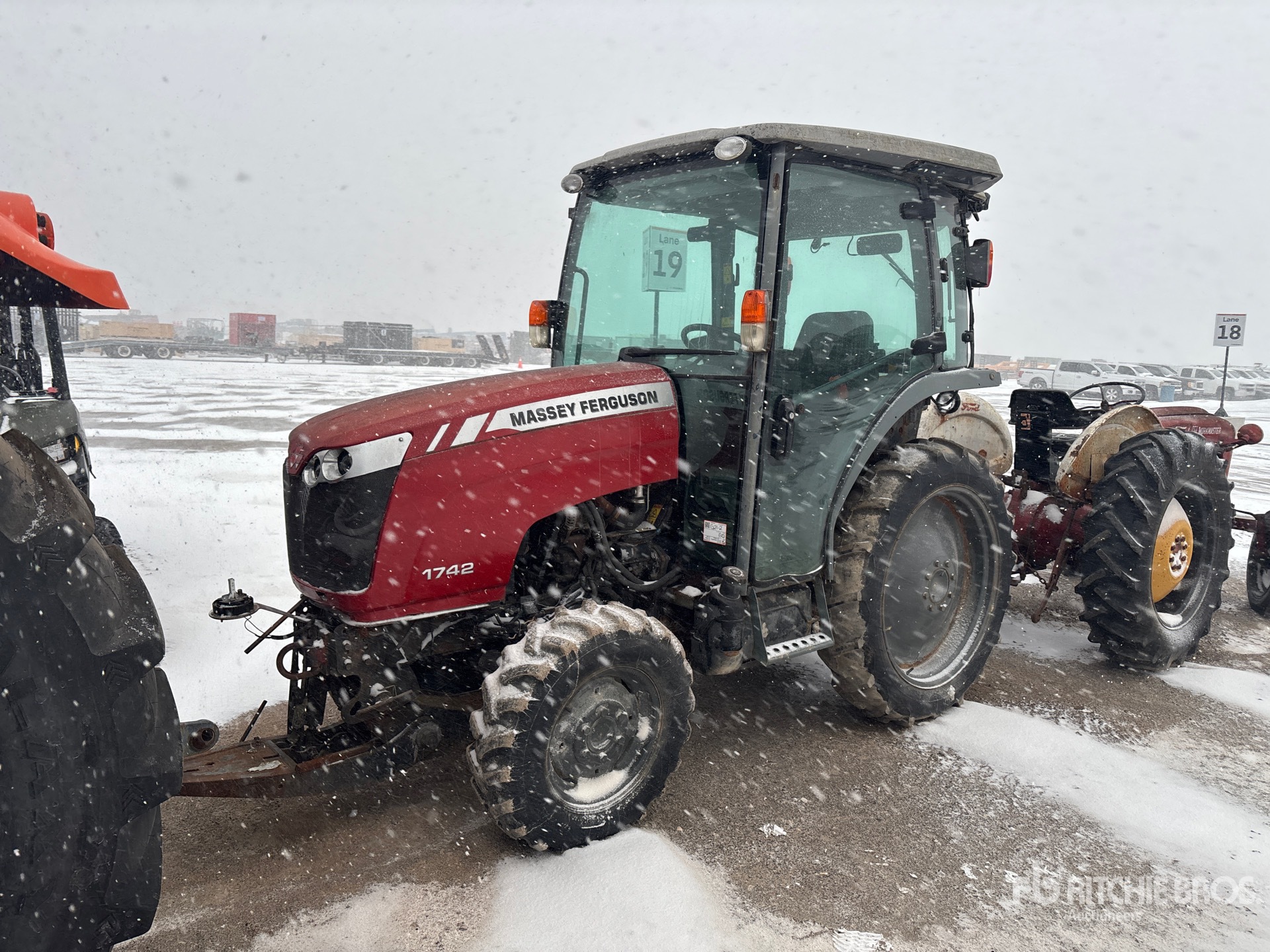 General Appearance with Picture, Left Front Corner