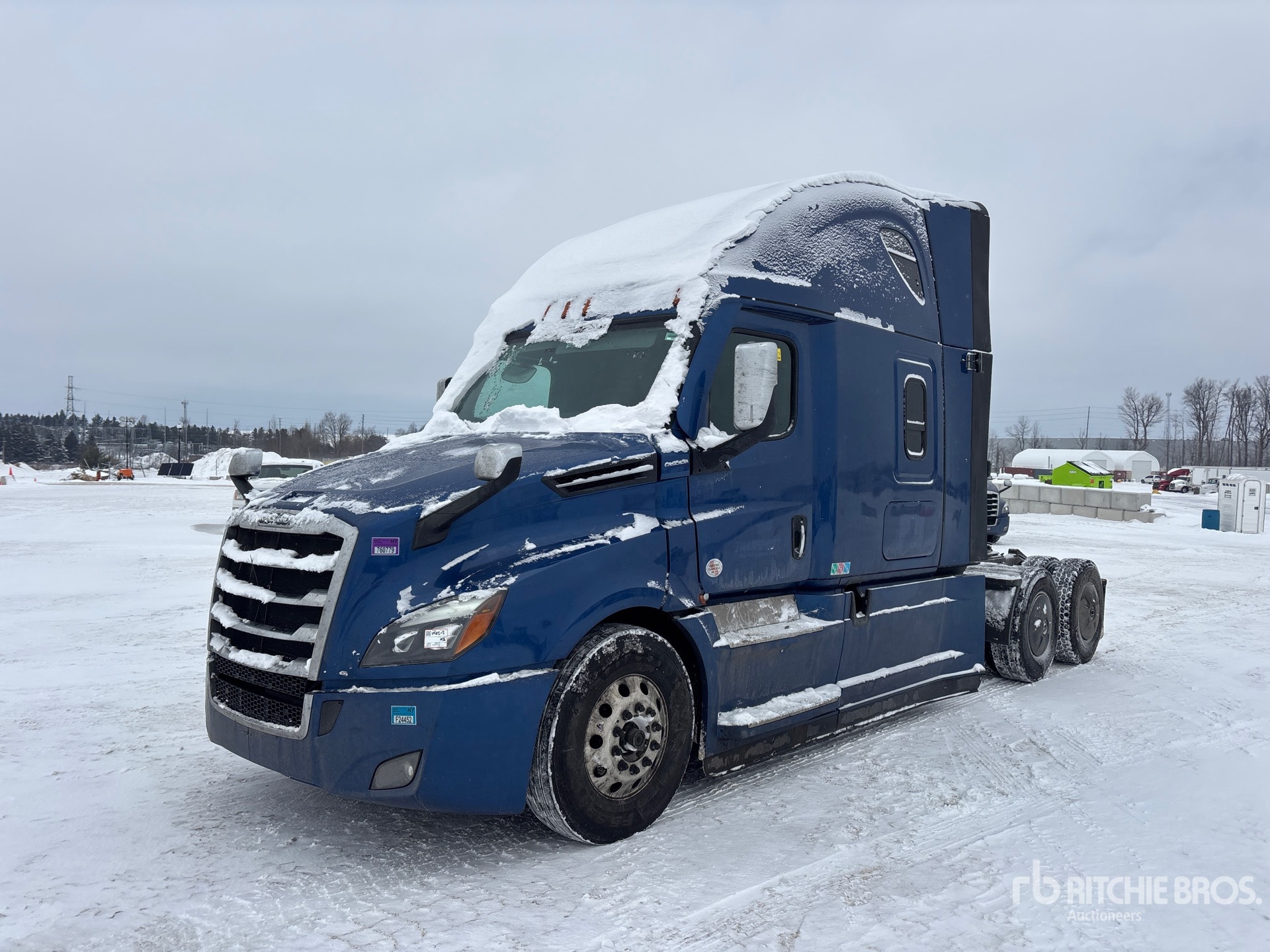 General Appearance with Bild, Ecke vorne links