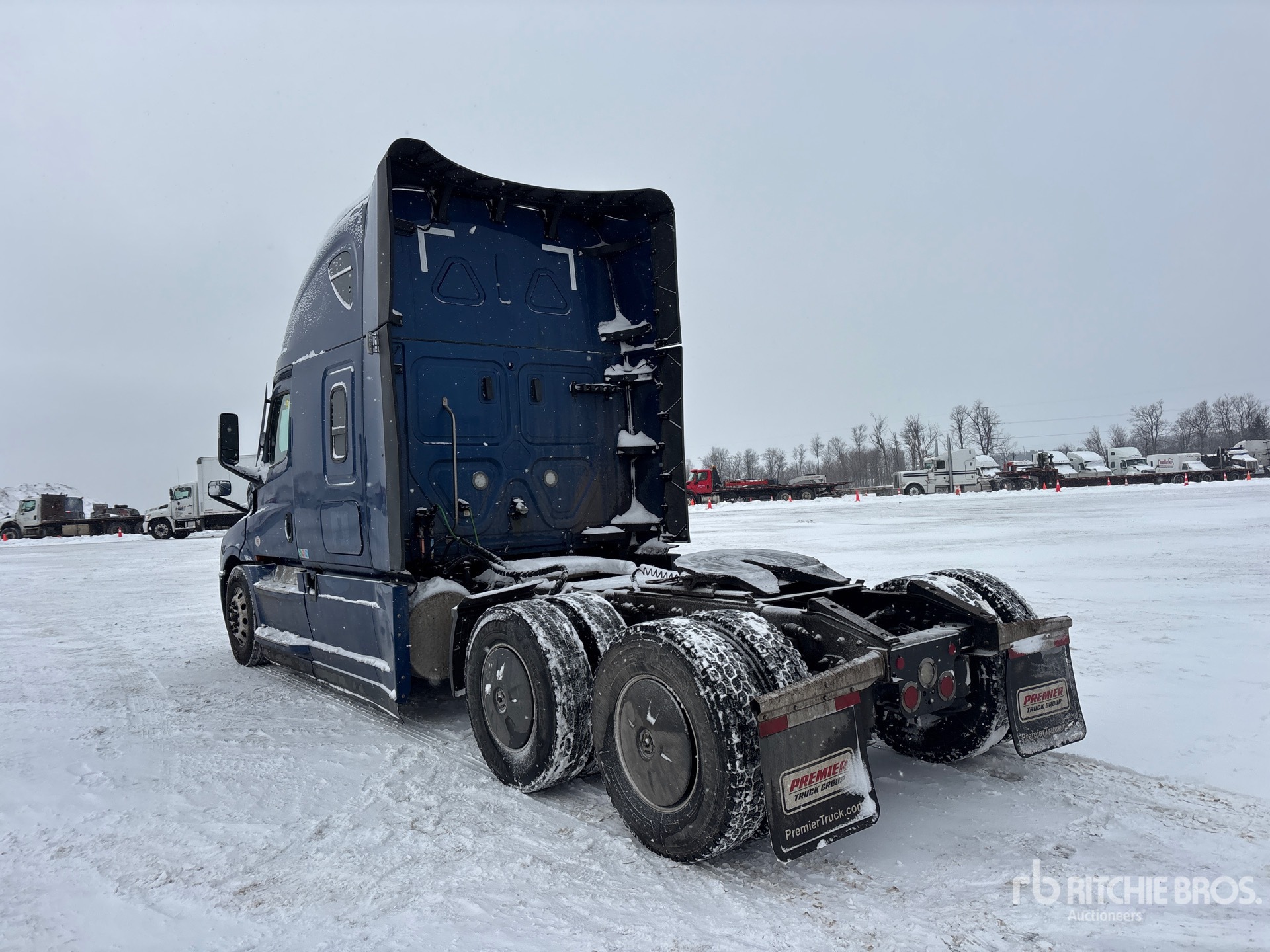 General Appearance with Bild, Ecke hinten links