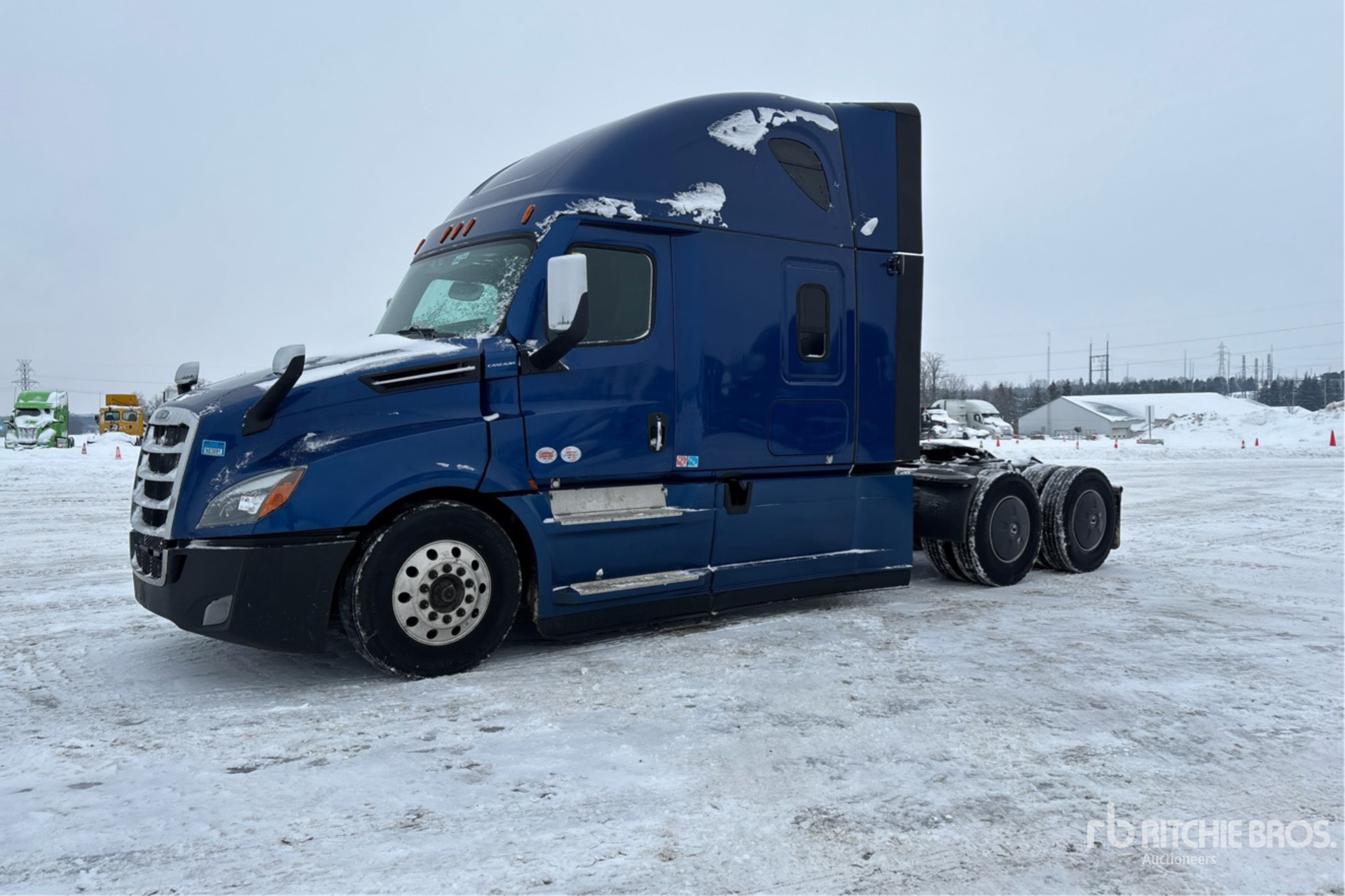 General Appearance with Foto, angolo anteriore sinistro