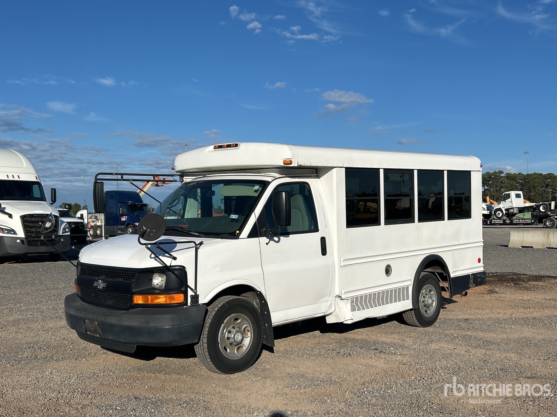 General Appearance with Picture, Left Front Corner