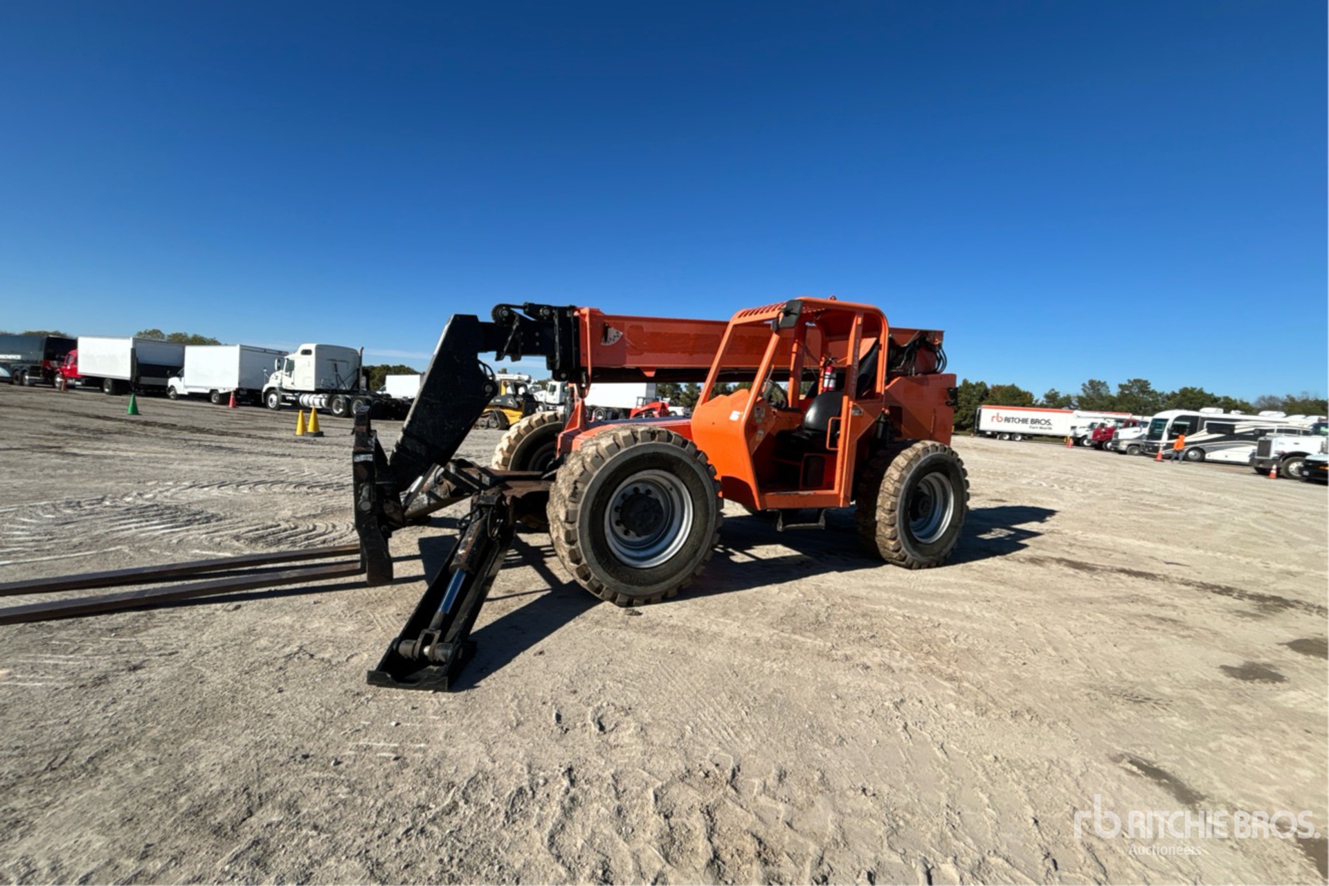 General Appearance with Picture, Left Front Corner