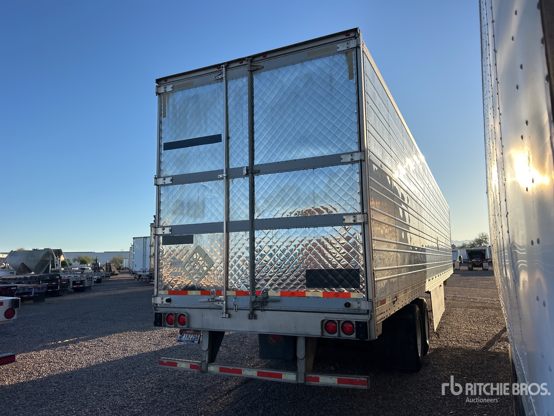 General Appearance with Bild, Ecke hinten rechts