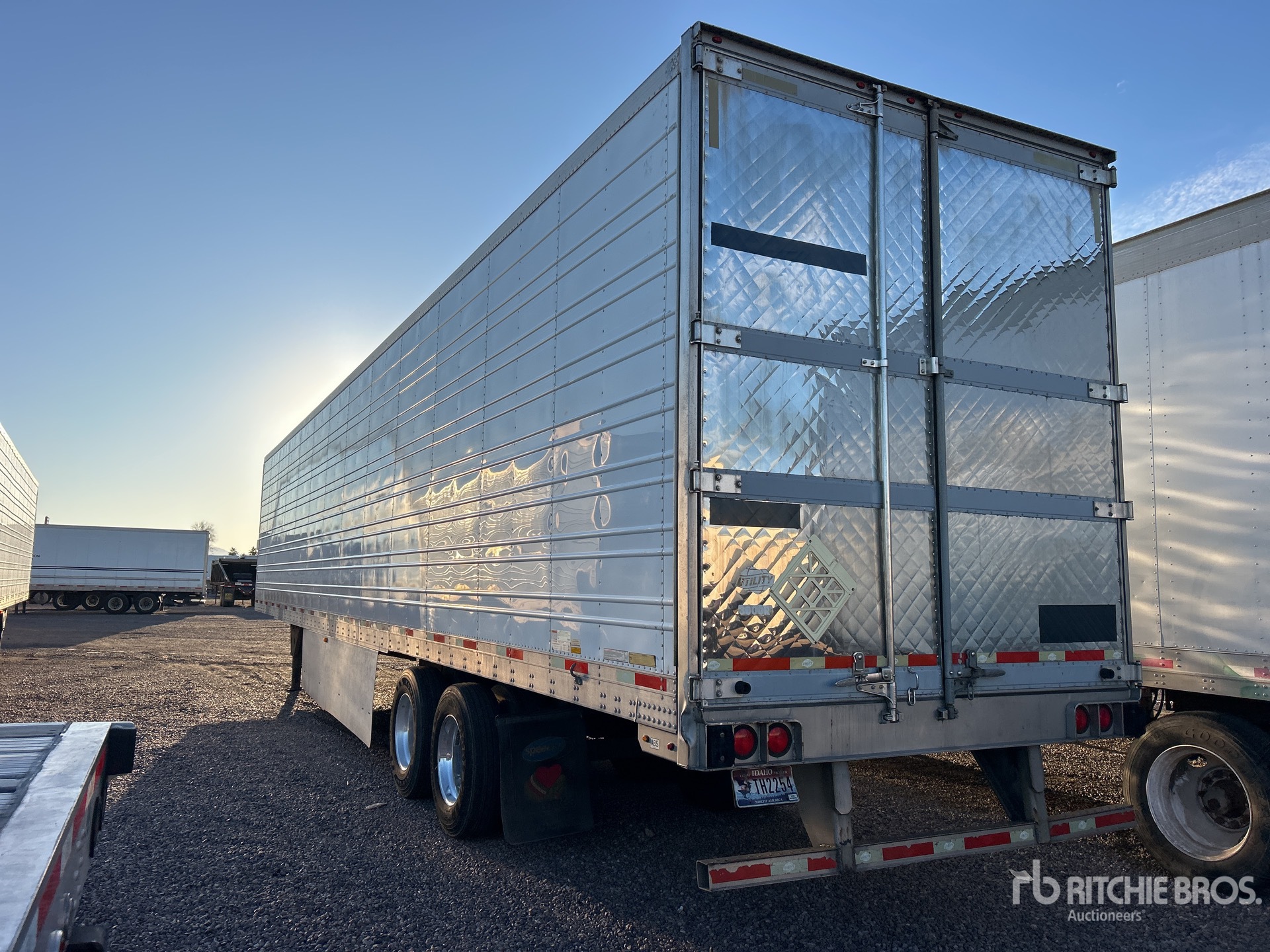 General Appearance with Bild, Ecke hinten links