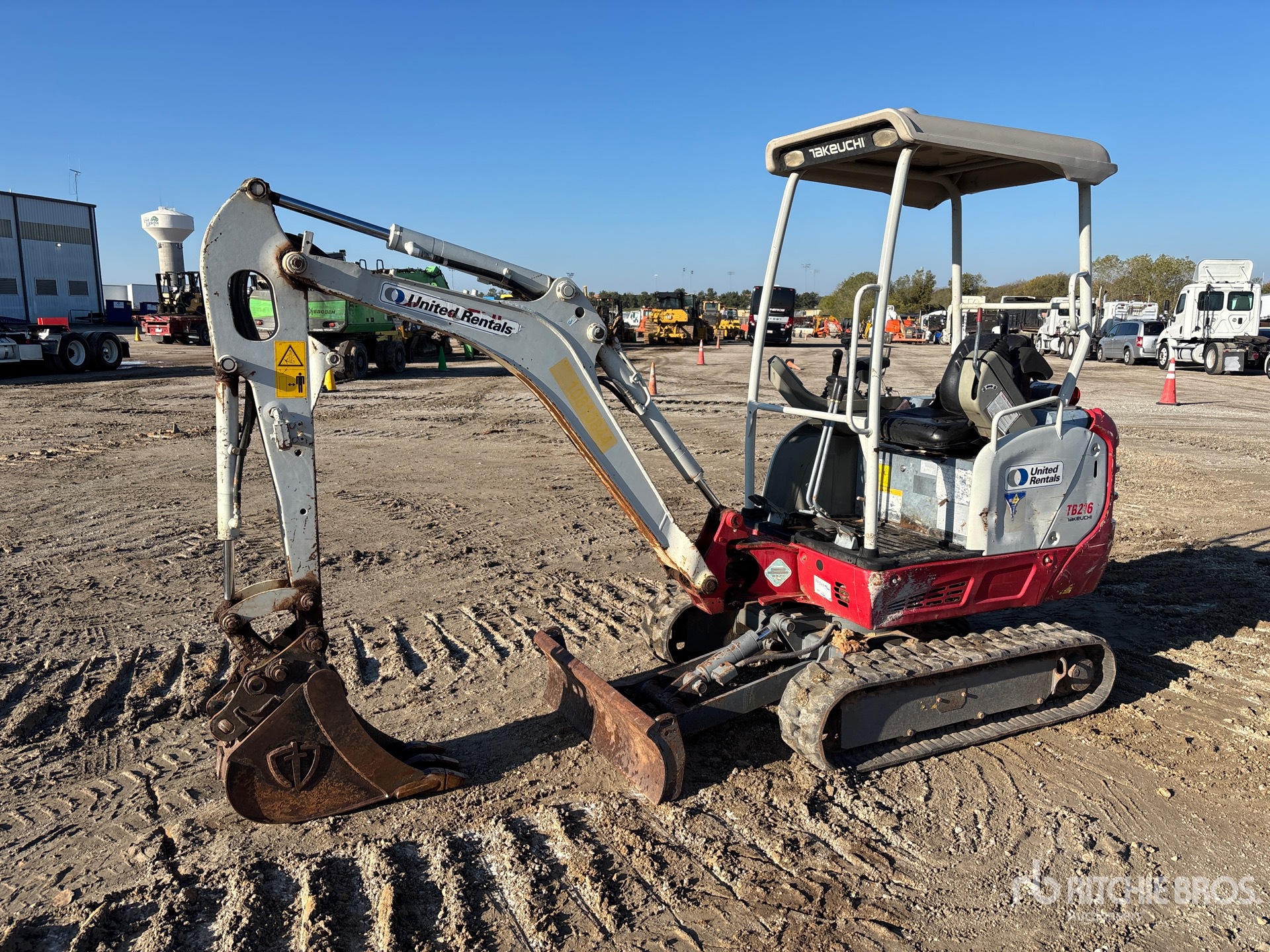 General Appearance with Picture, Left Front Corner