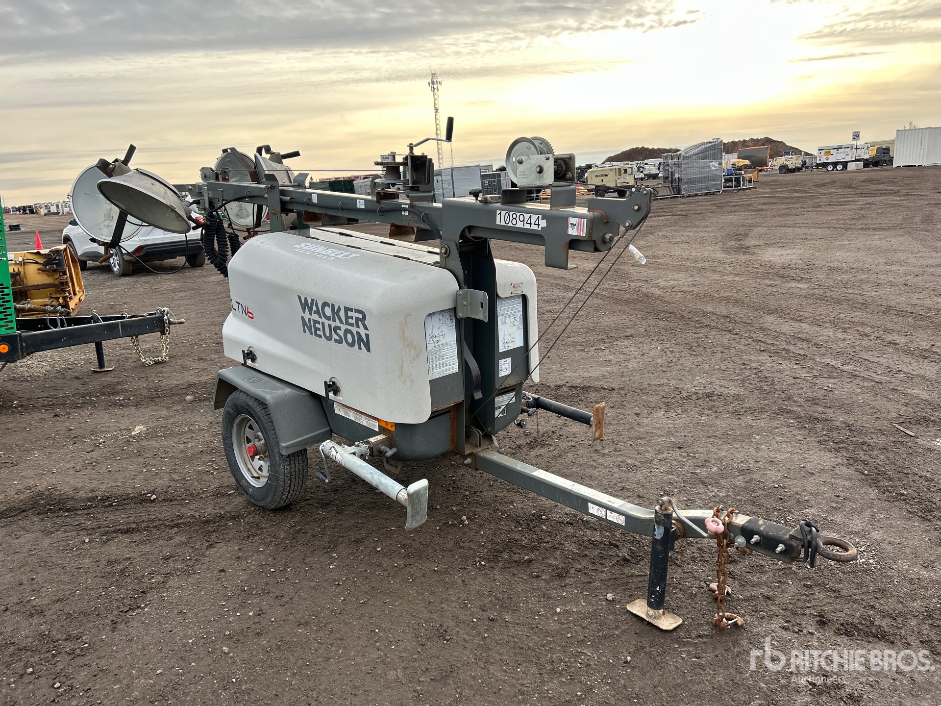 General Appearance with Picture, Right Front Corner