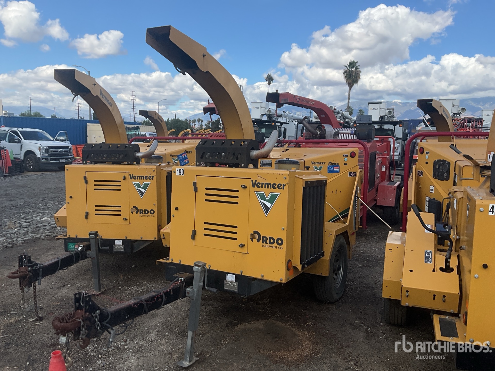 General Appearance with Featured Photo