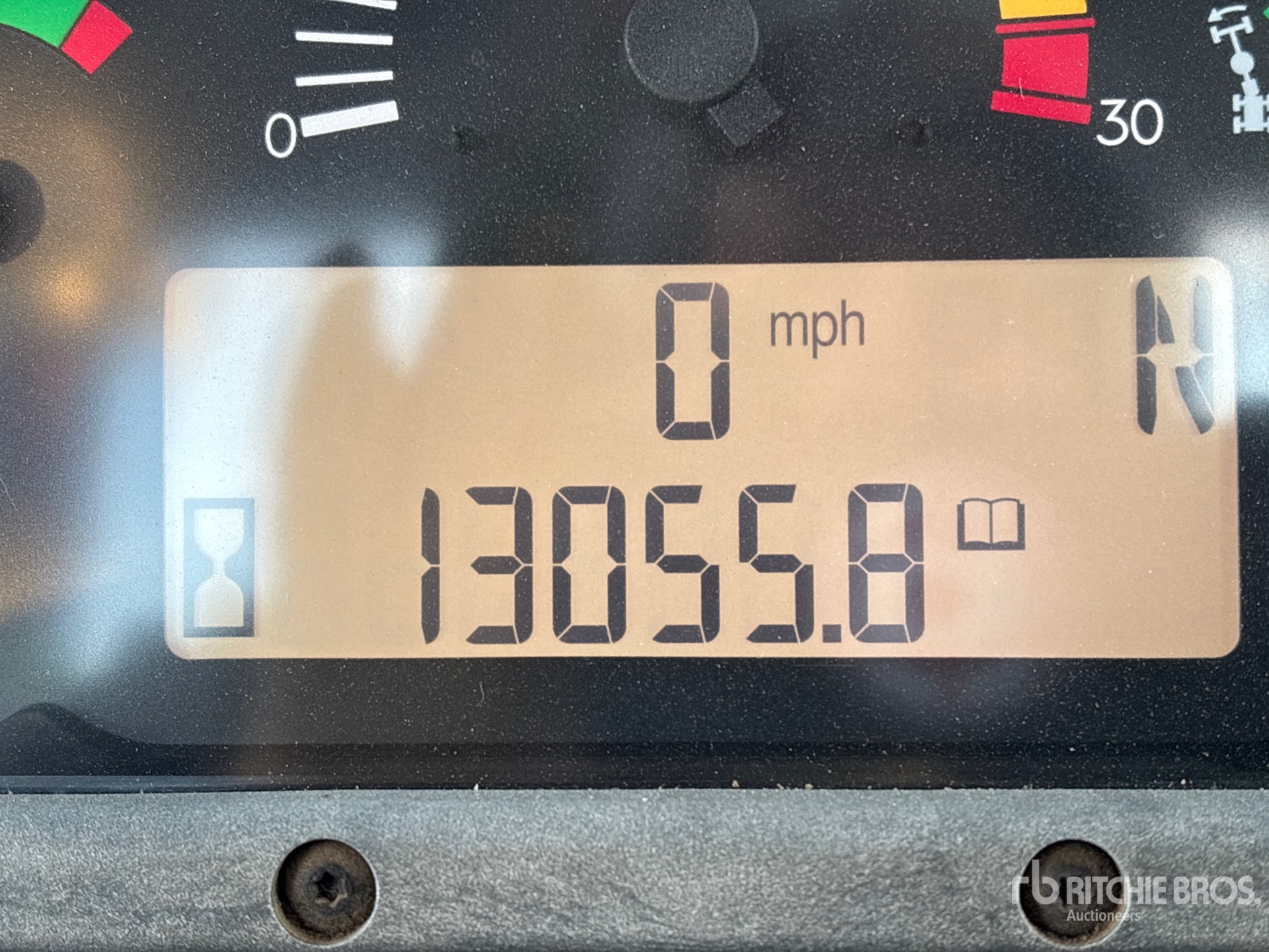 General Appearance with Horímetro / Odómetro