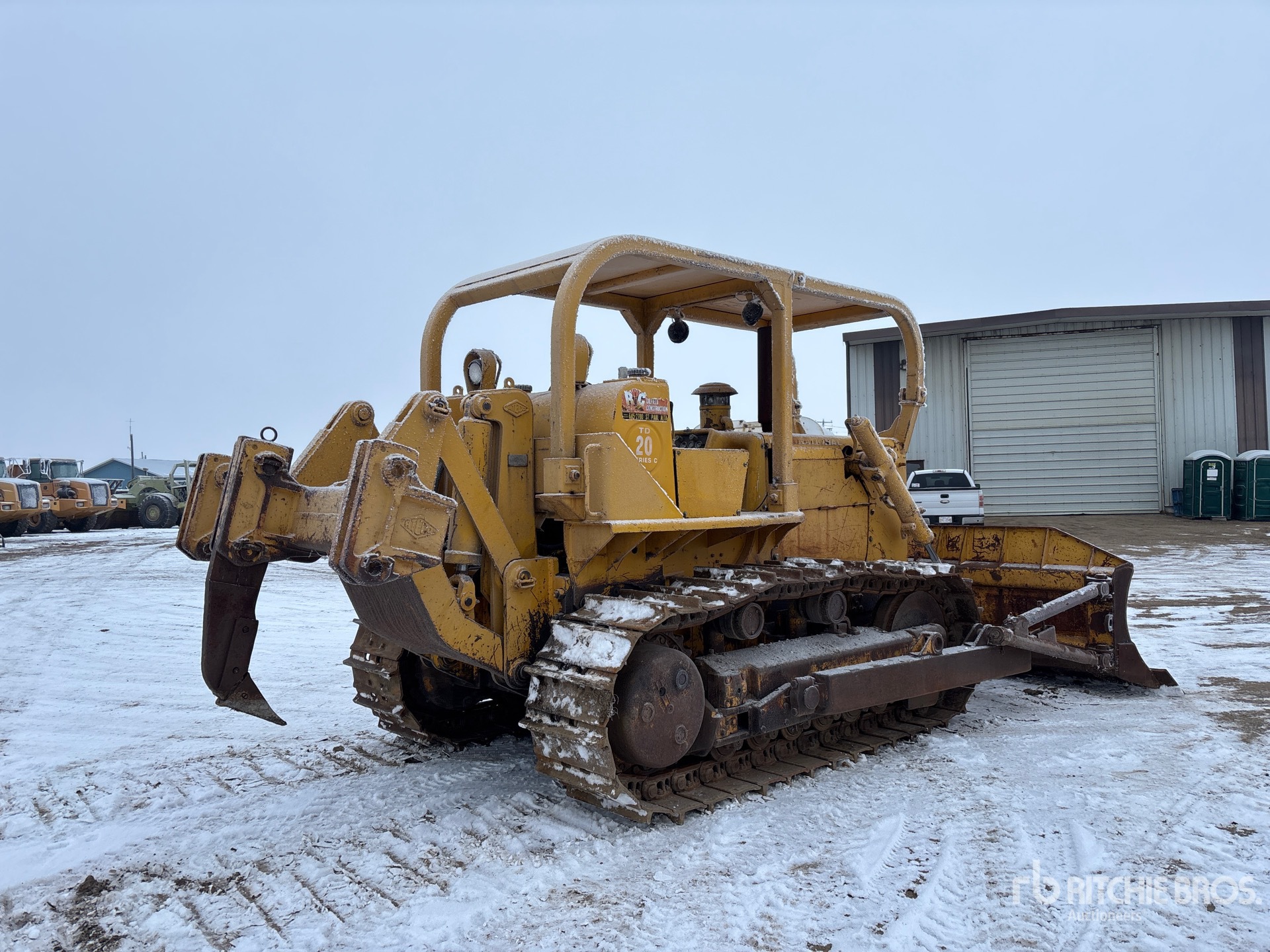 General Appearance with Foto, angolo anteriore sinistro