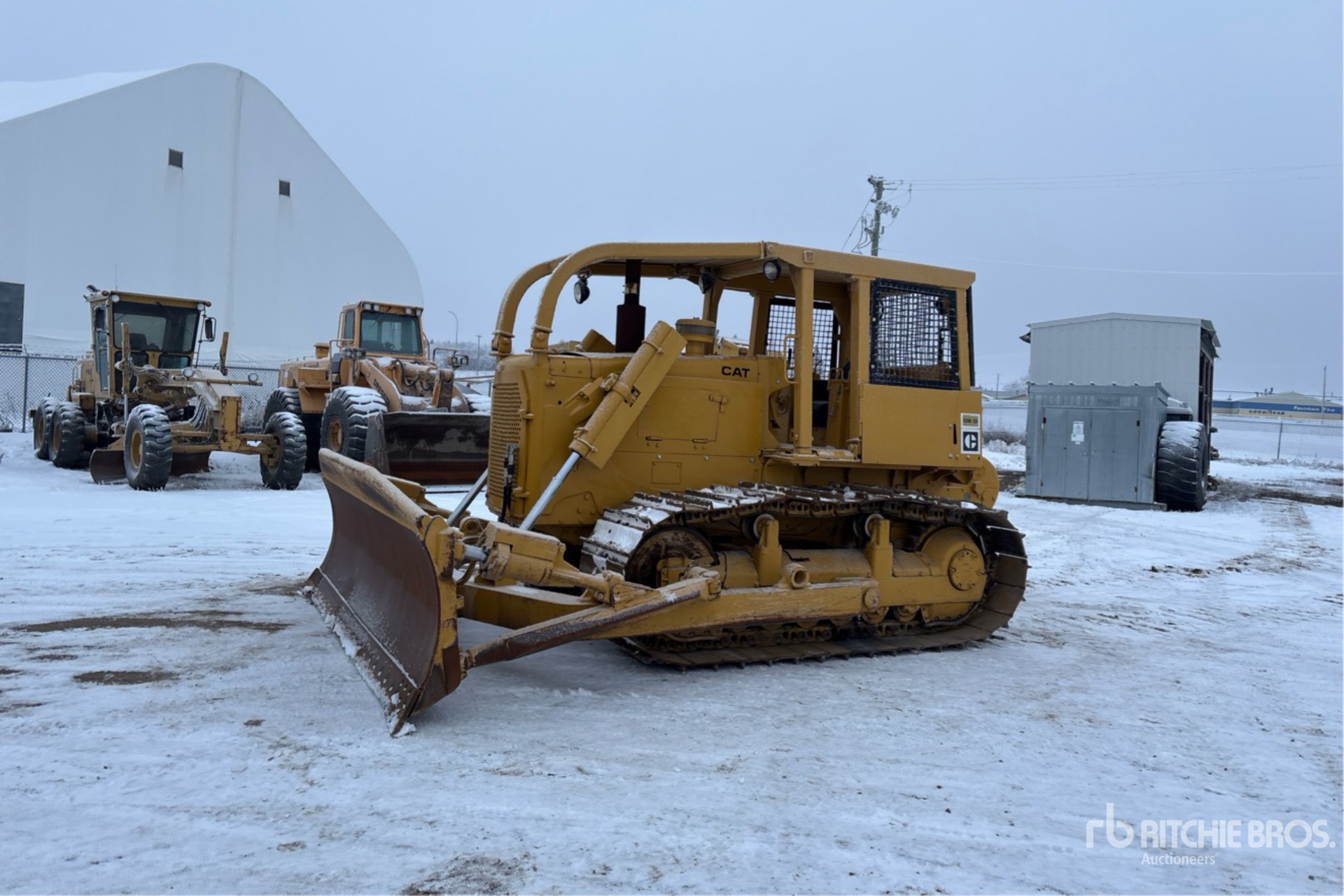 General Appearance with Foto, angolo anteriore sinistro