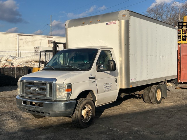 2015 Ford E-350 4x2 Van Truck