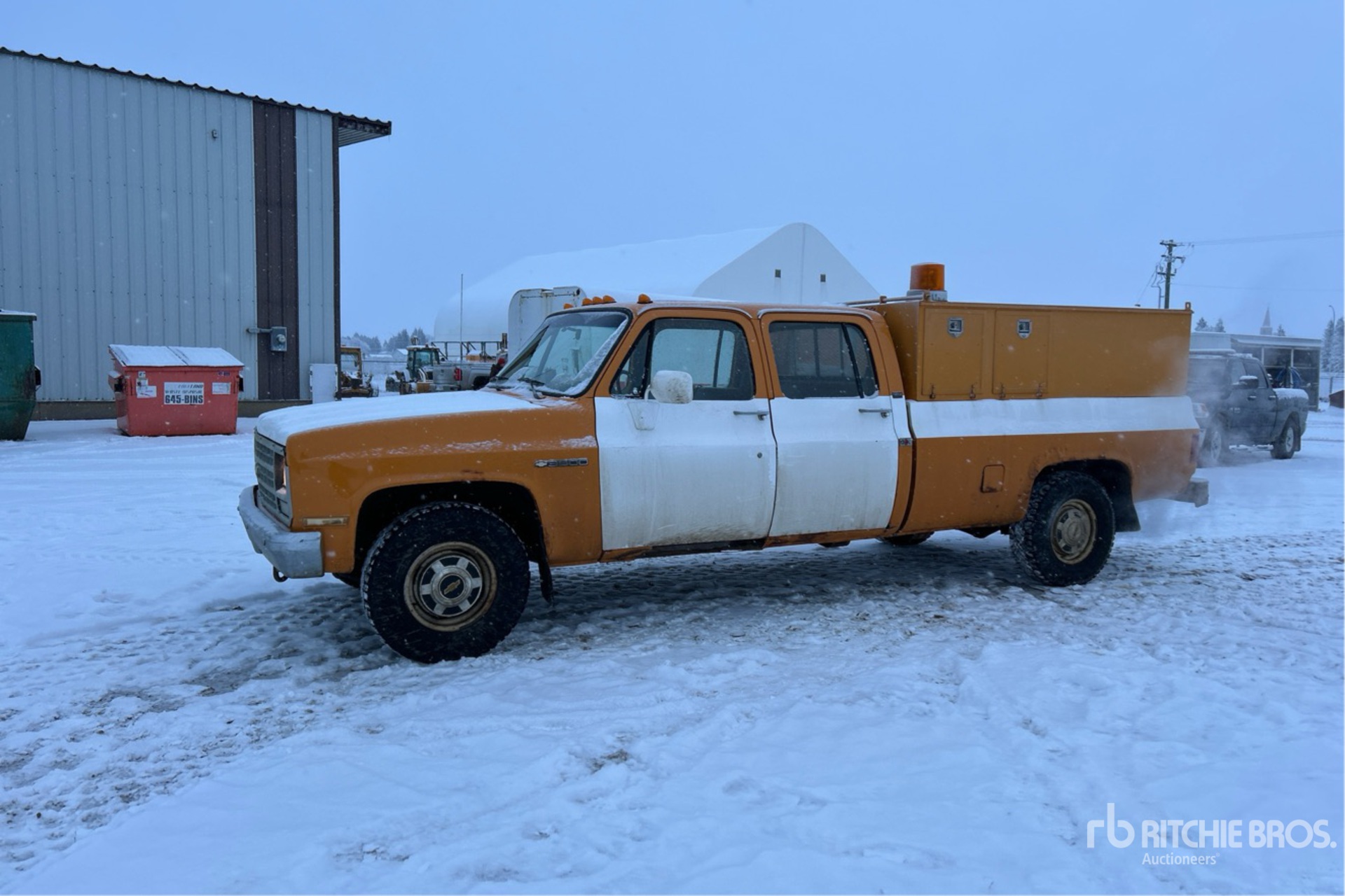 General Appearance with Picture, Left Front Corner