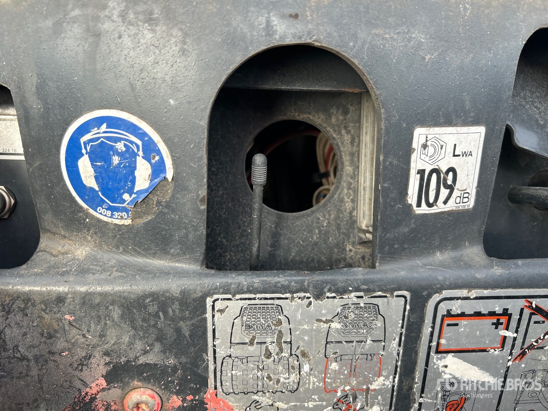 General Appearance with Hour Meter / Odometer