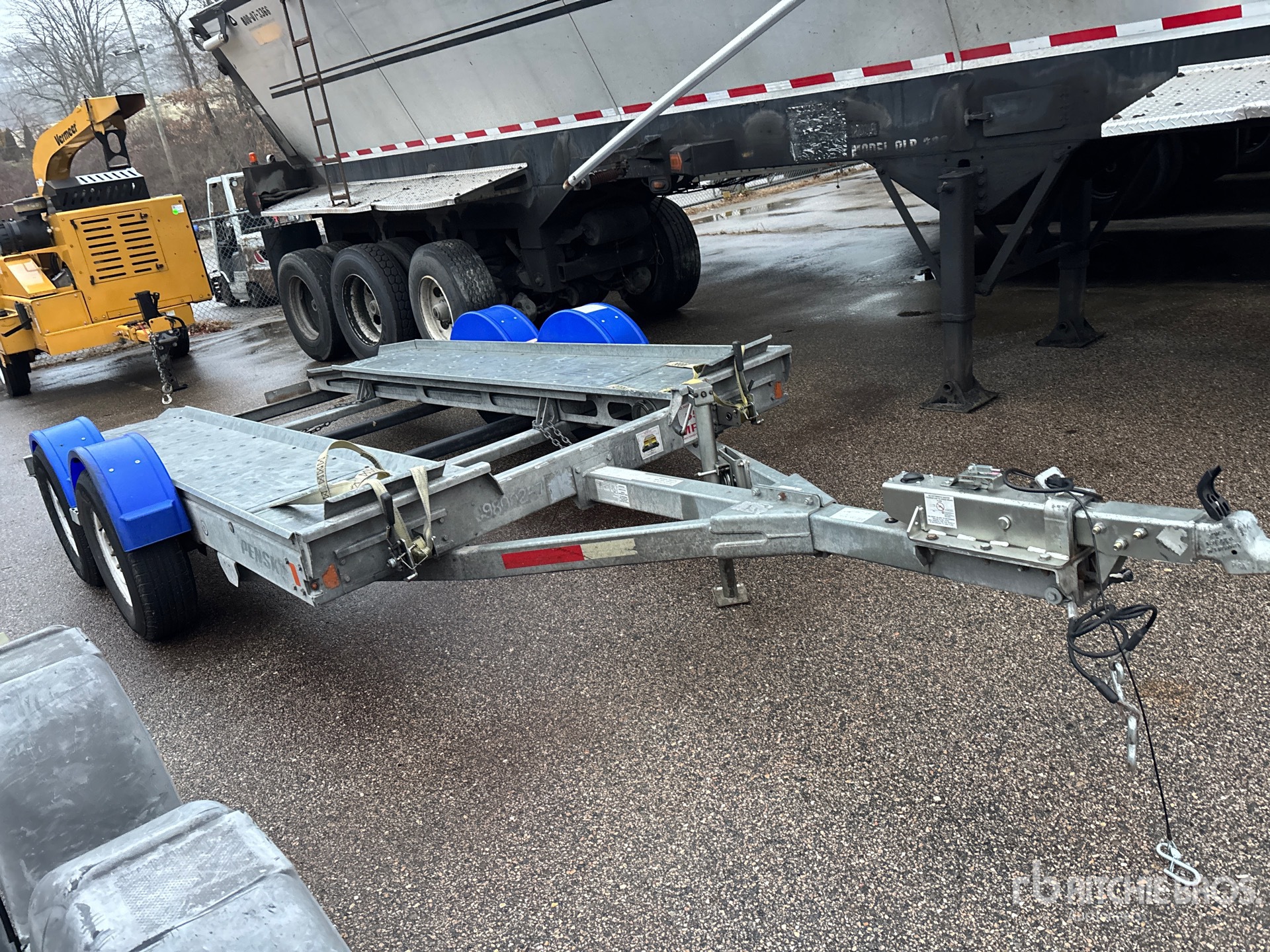 General Appearance with Bild, Ecke vorne rechts