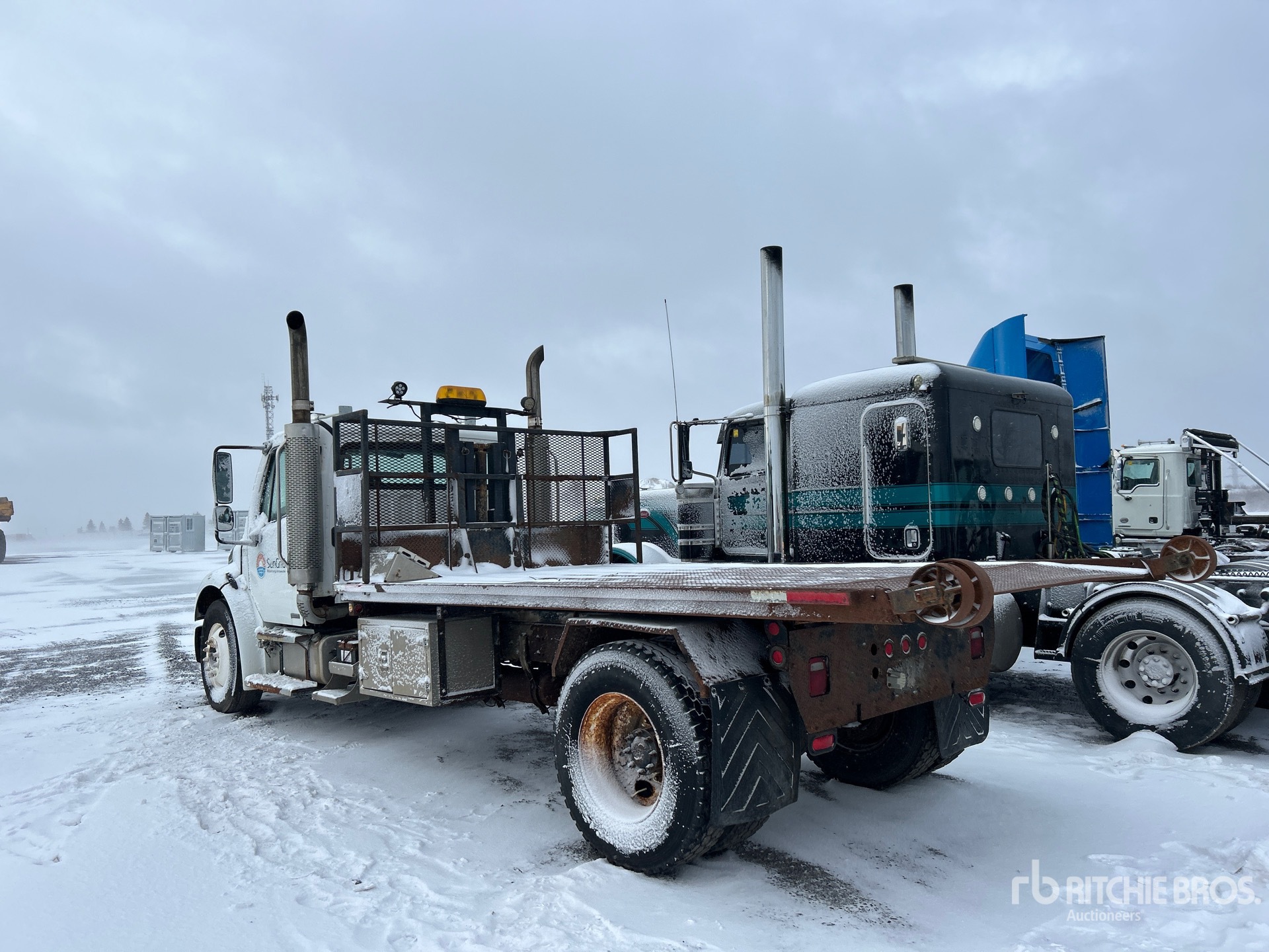 General Appearance with Bild, Ecke hinten links