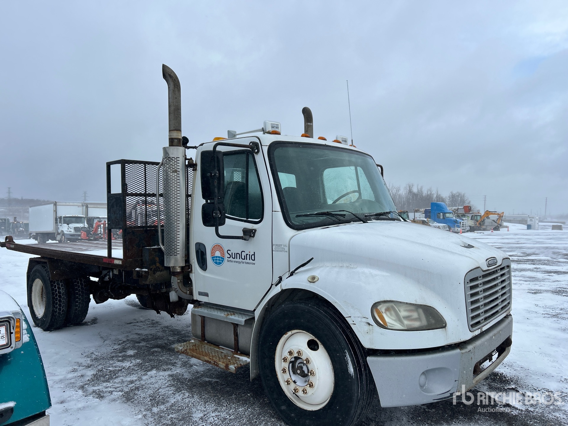 General Appearance with Bild, Ecke vorne rechts