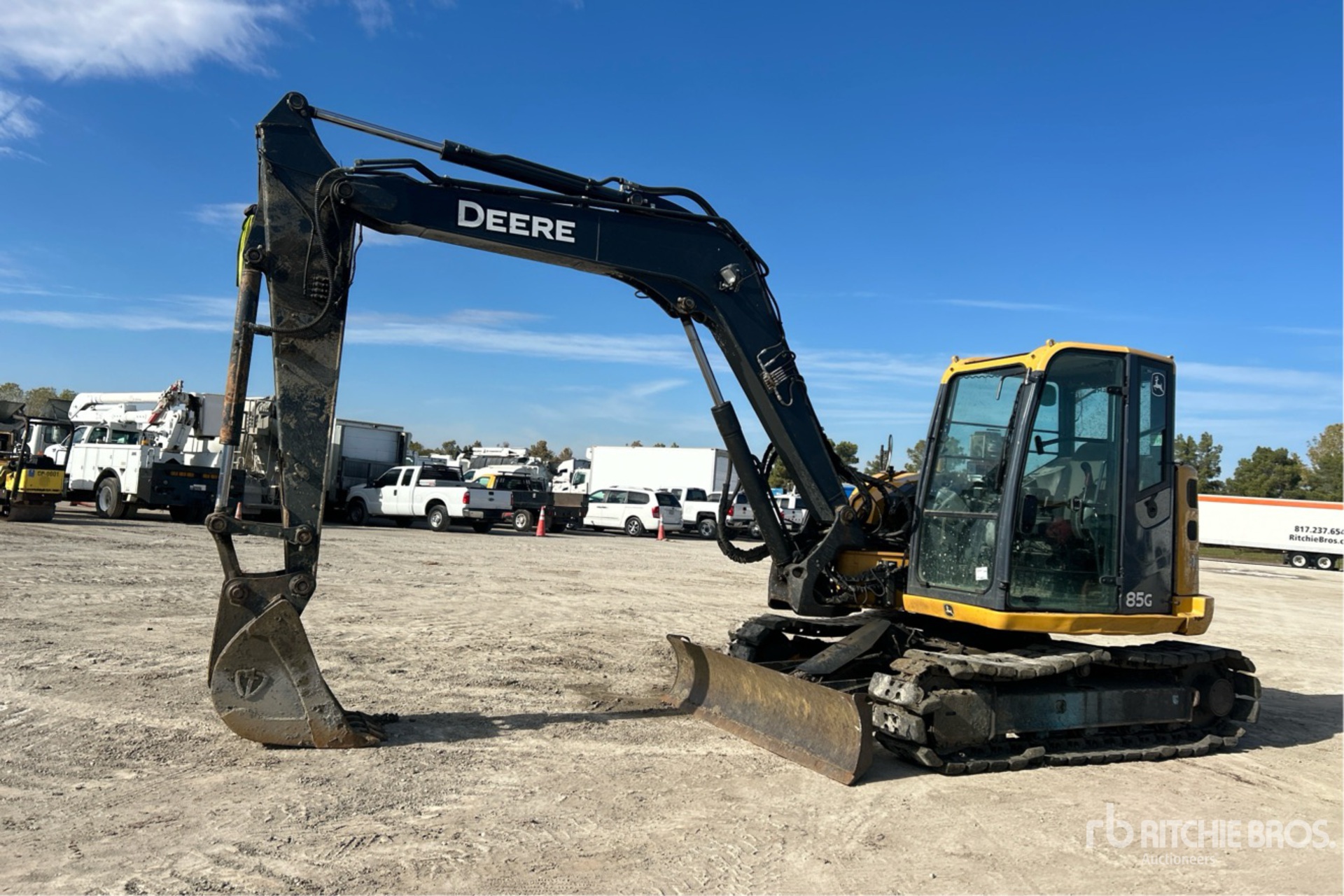 General Appearance with Picture, Left Front Corner