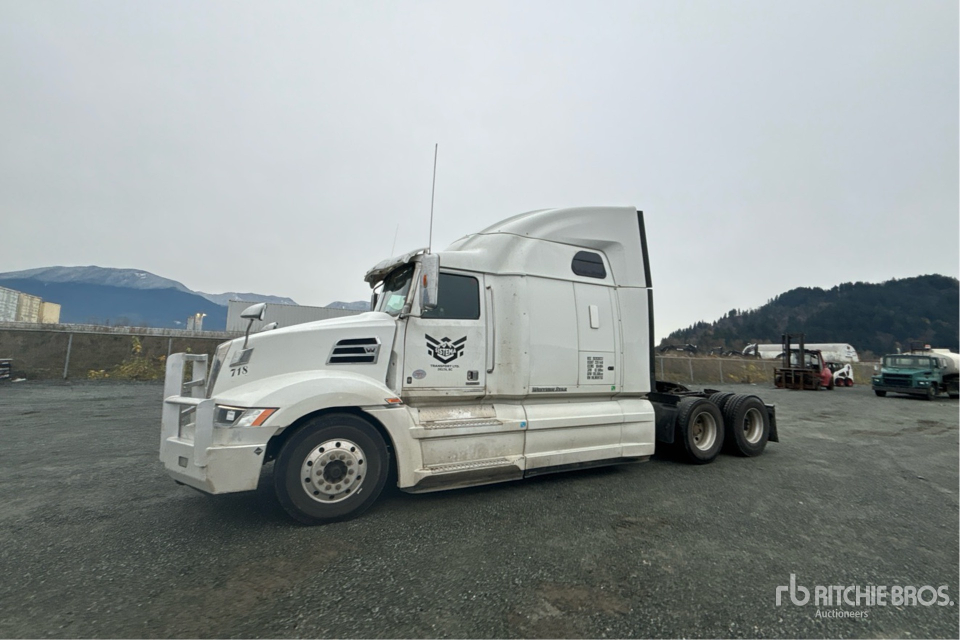 General Appearance with Picture, Left Front Corner