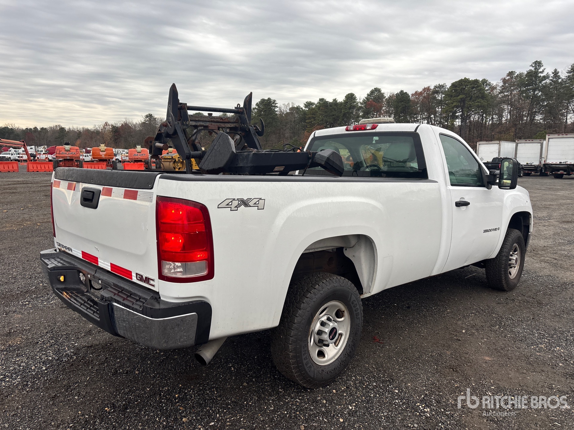 General Appearance with Picture, Right Rear Corner