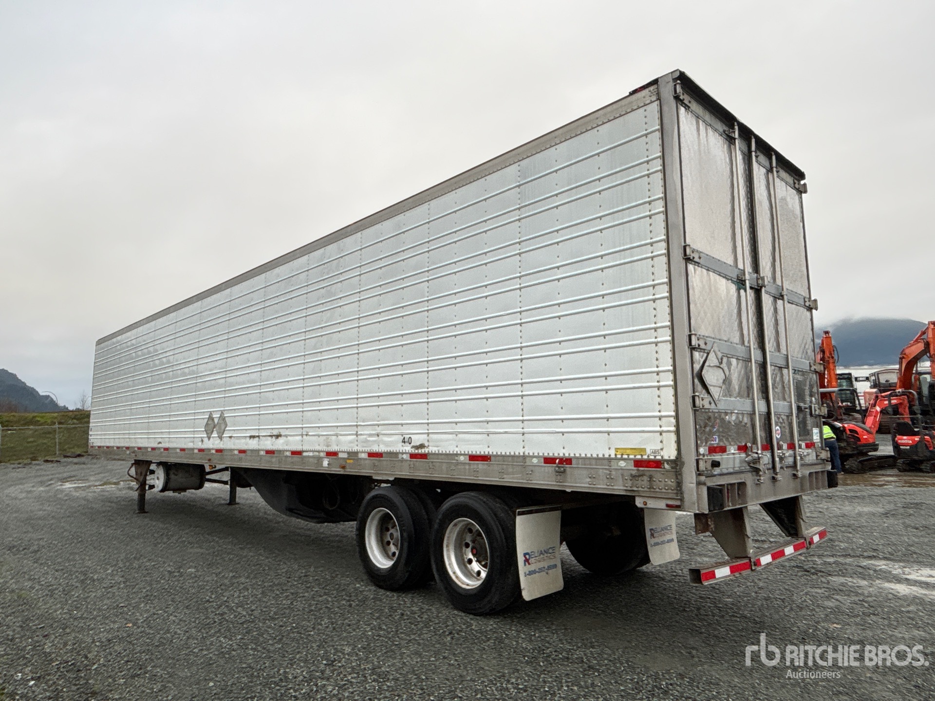 General Appearance with Foto, angolo posteriore sinistro