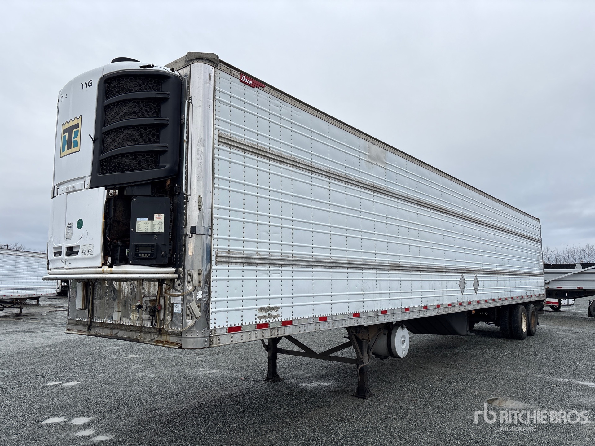 General Appearance with Foto, angolo anteriore sinistro