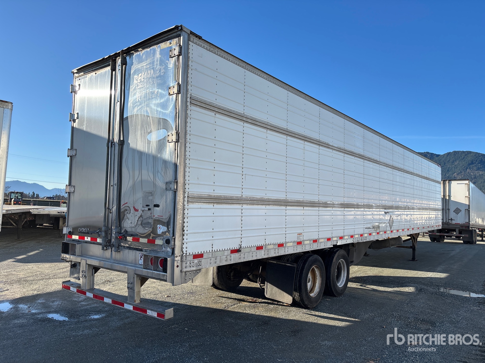 General Appearance with Foto, angolo anteriore sinistro