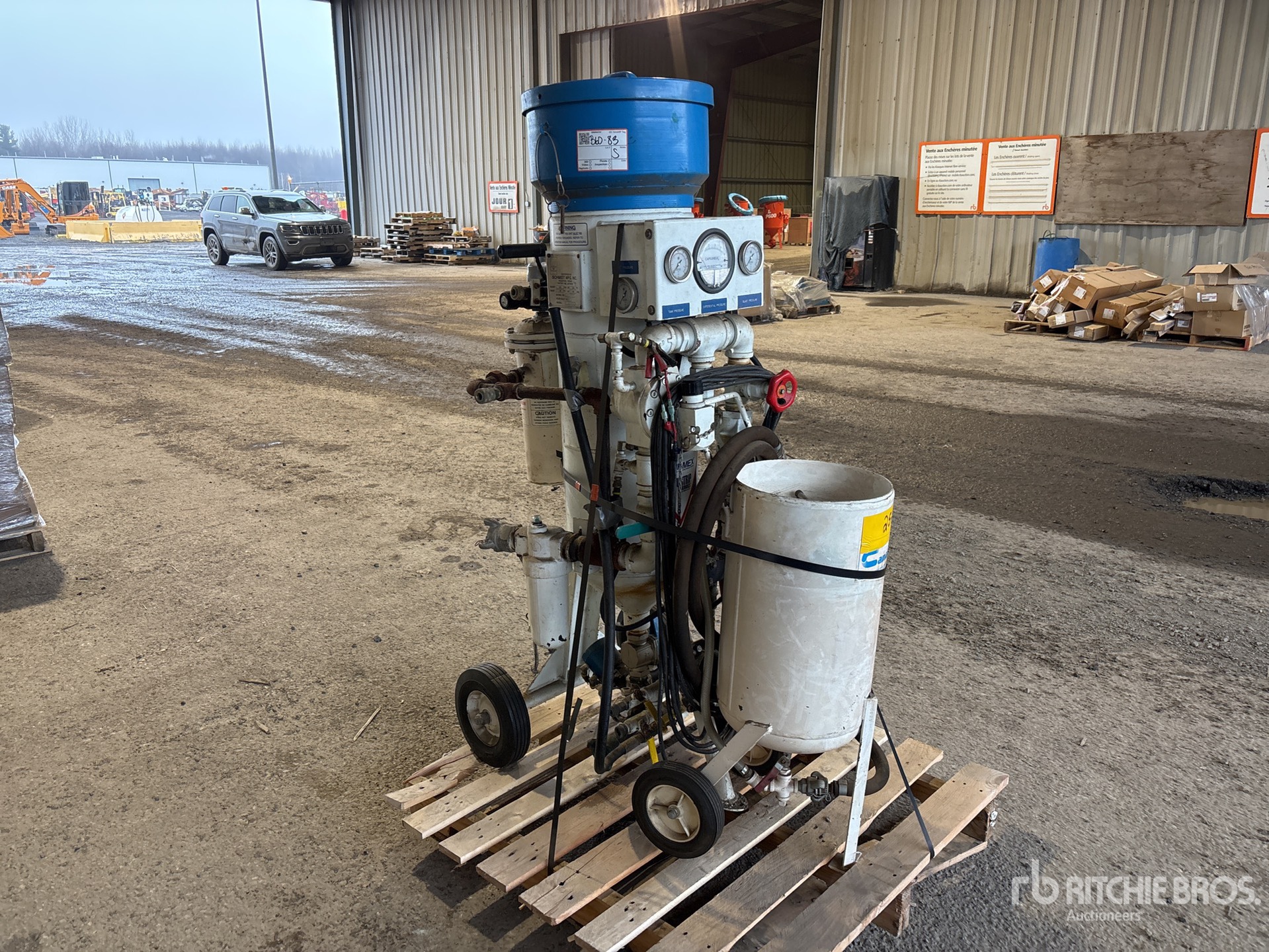 General Appearance with Picture, Right Front Corner