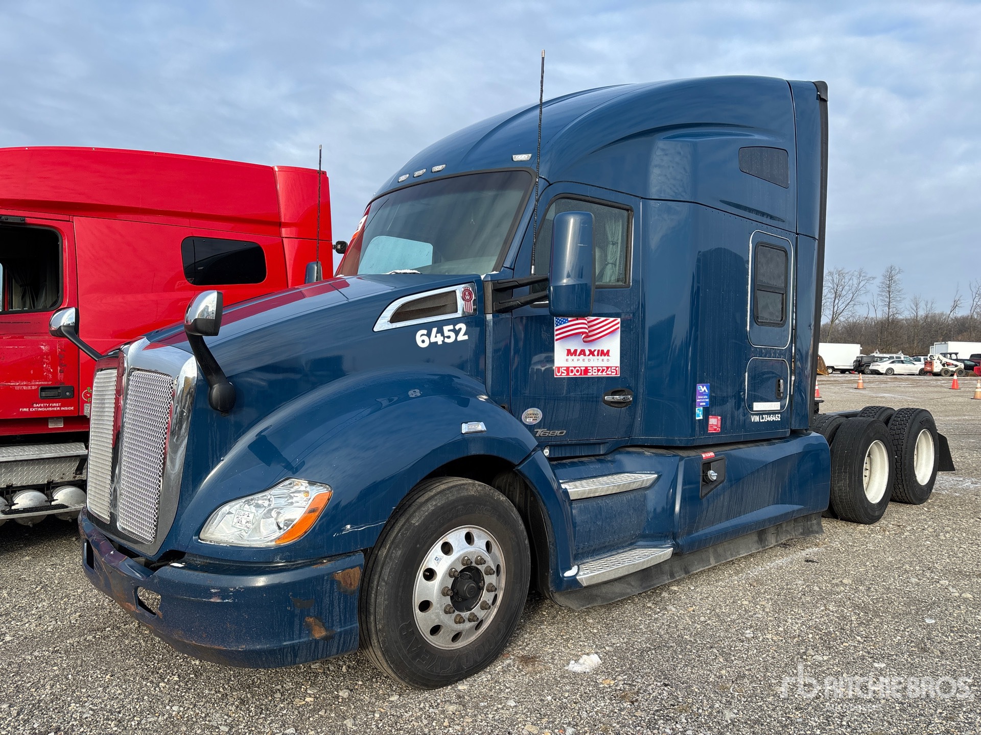 General Appearance with Picture, Left Front Corner