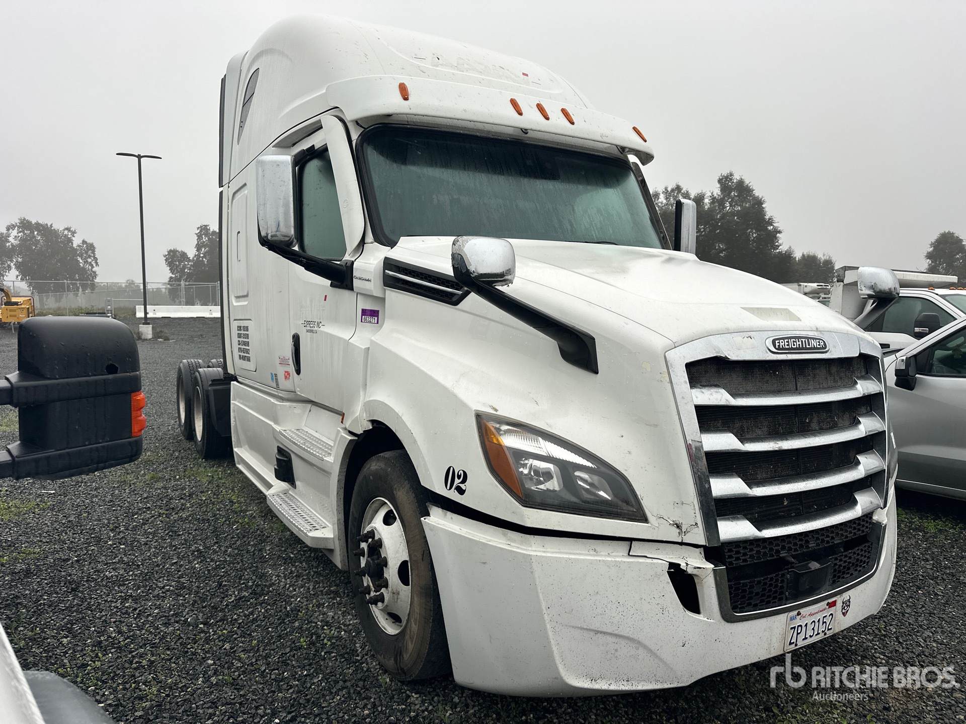 General Appearance with Picture, Right Front Corner