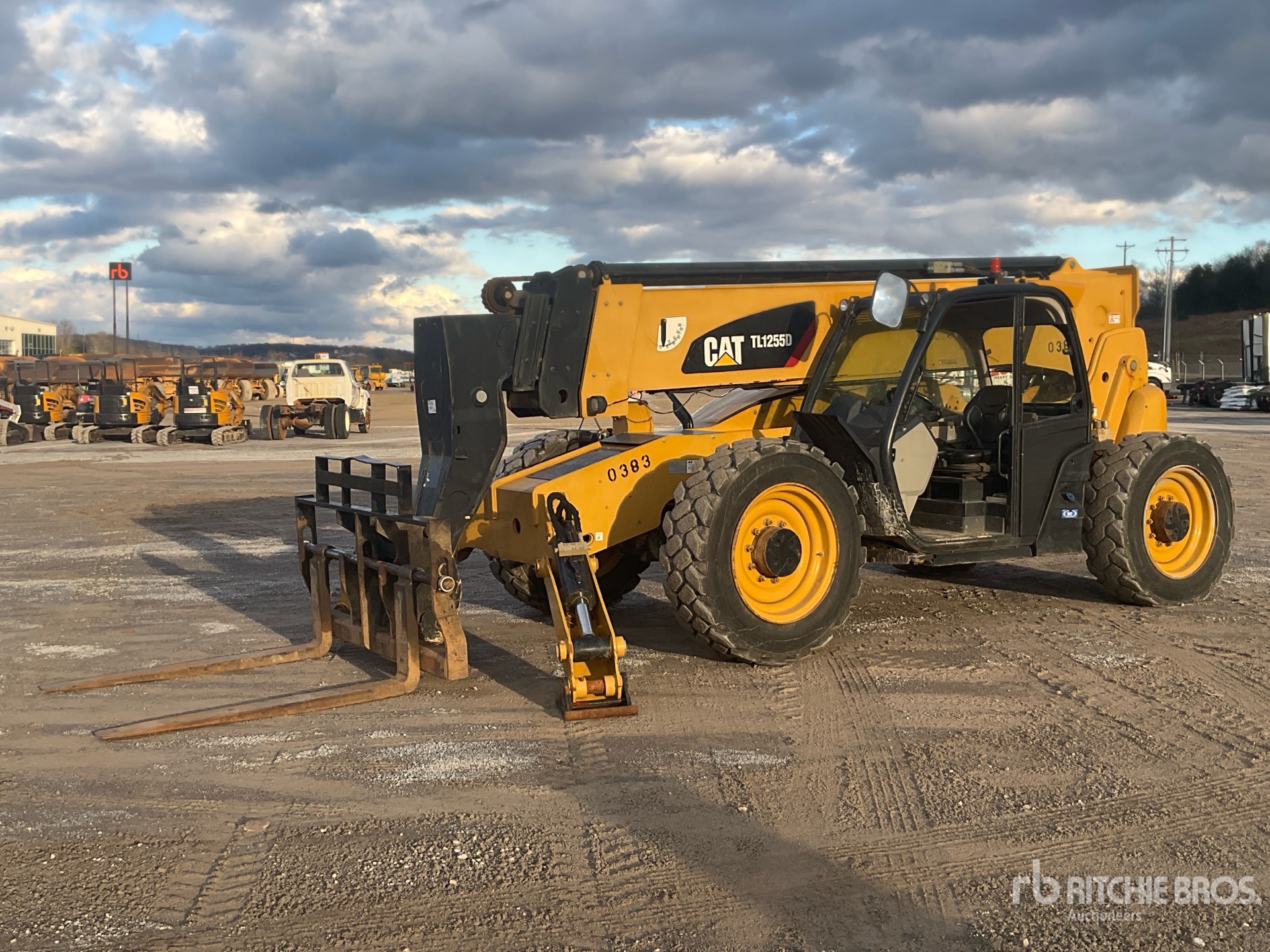 General Appearance with Bild, Ecke vorne links