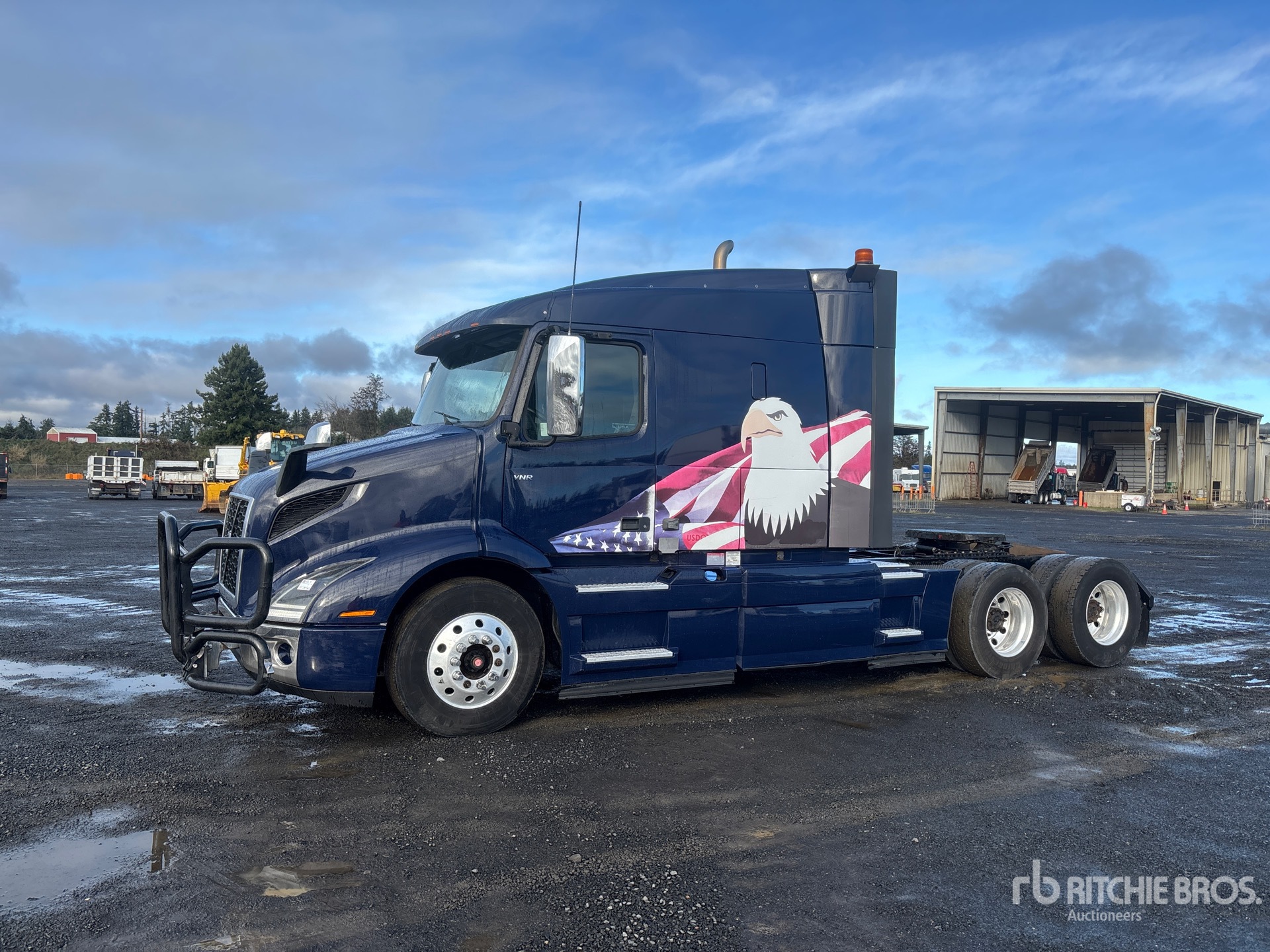 General Appearance with Featured Photo