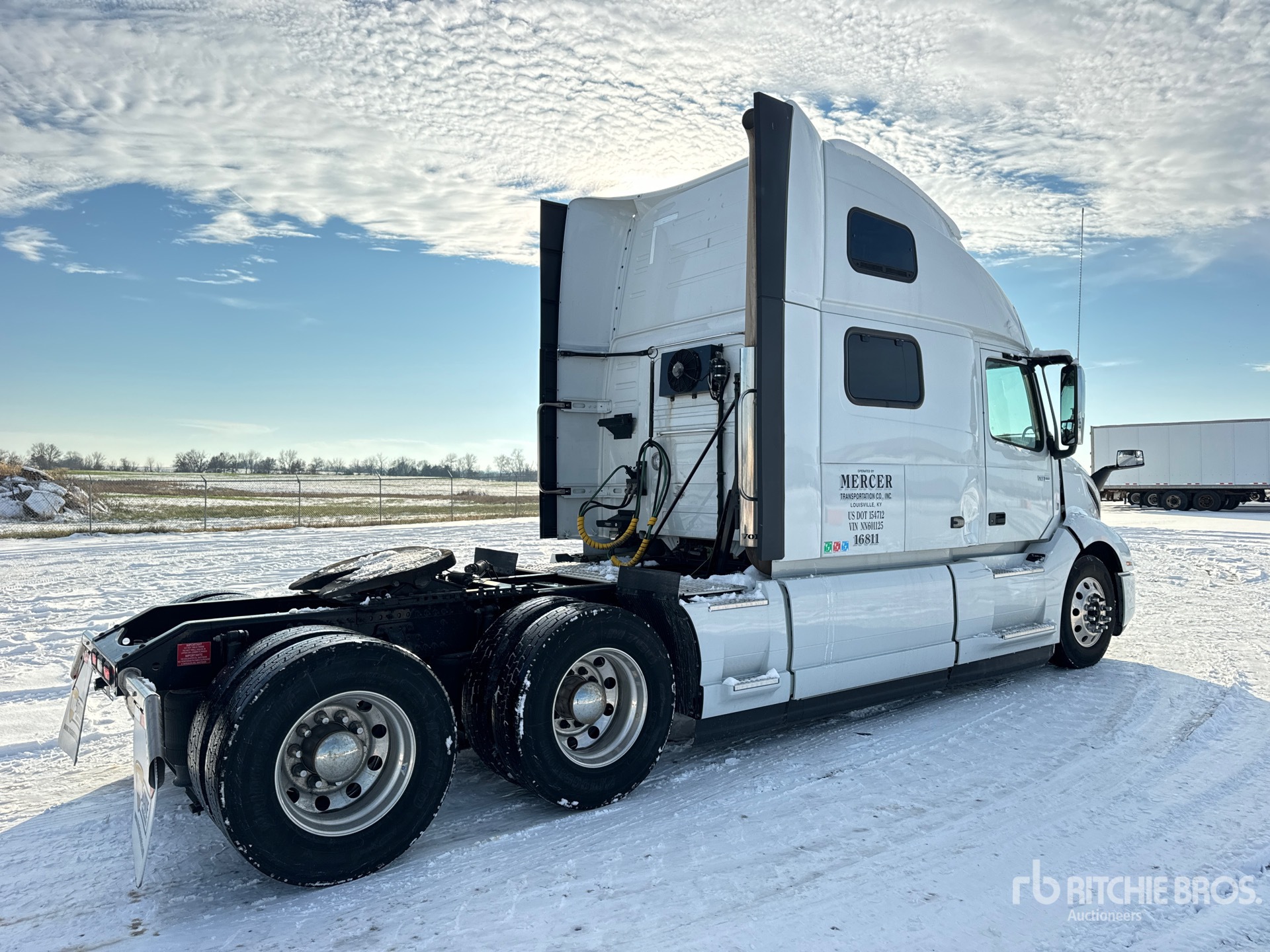 Aspect général with Image, coin arrière droit