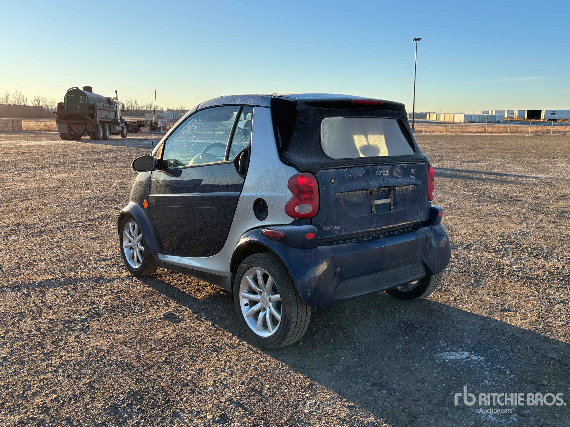 General Appearance with Picture, Left Rear Corner