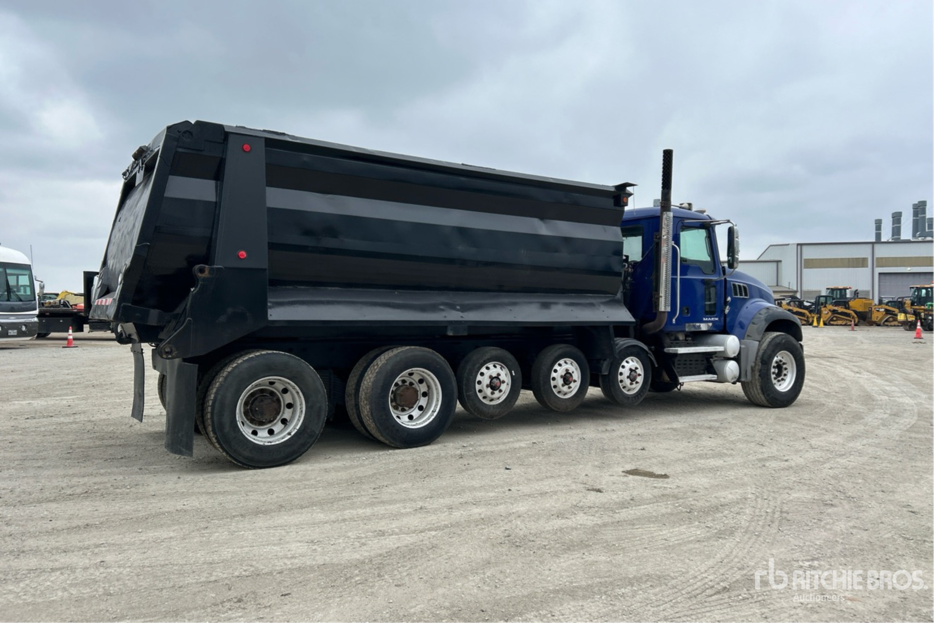 General Appearance with Imagen: esquina trasera derecha