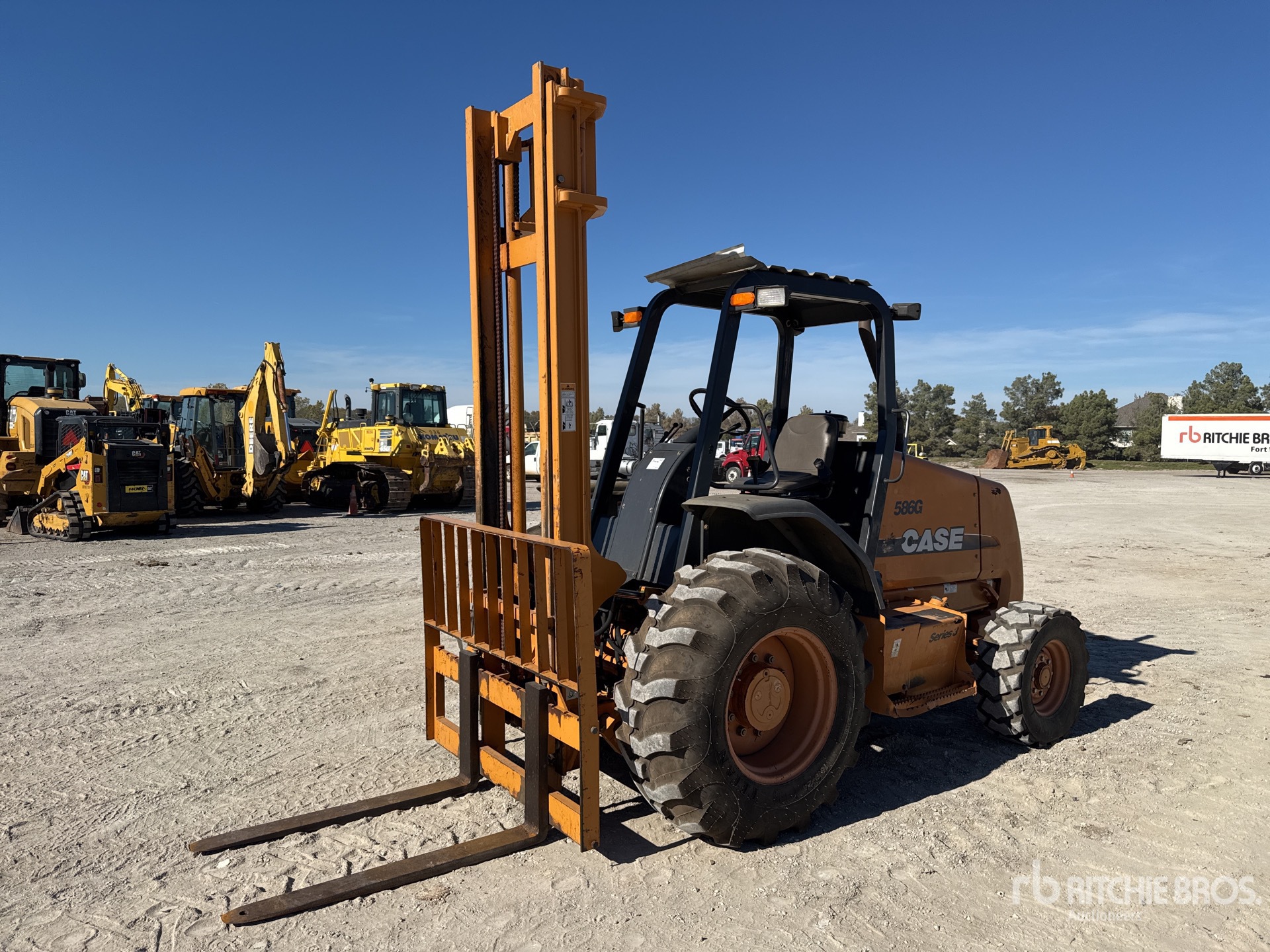 General Appearance with Foto, angolo anteriore sinistro