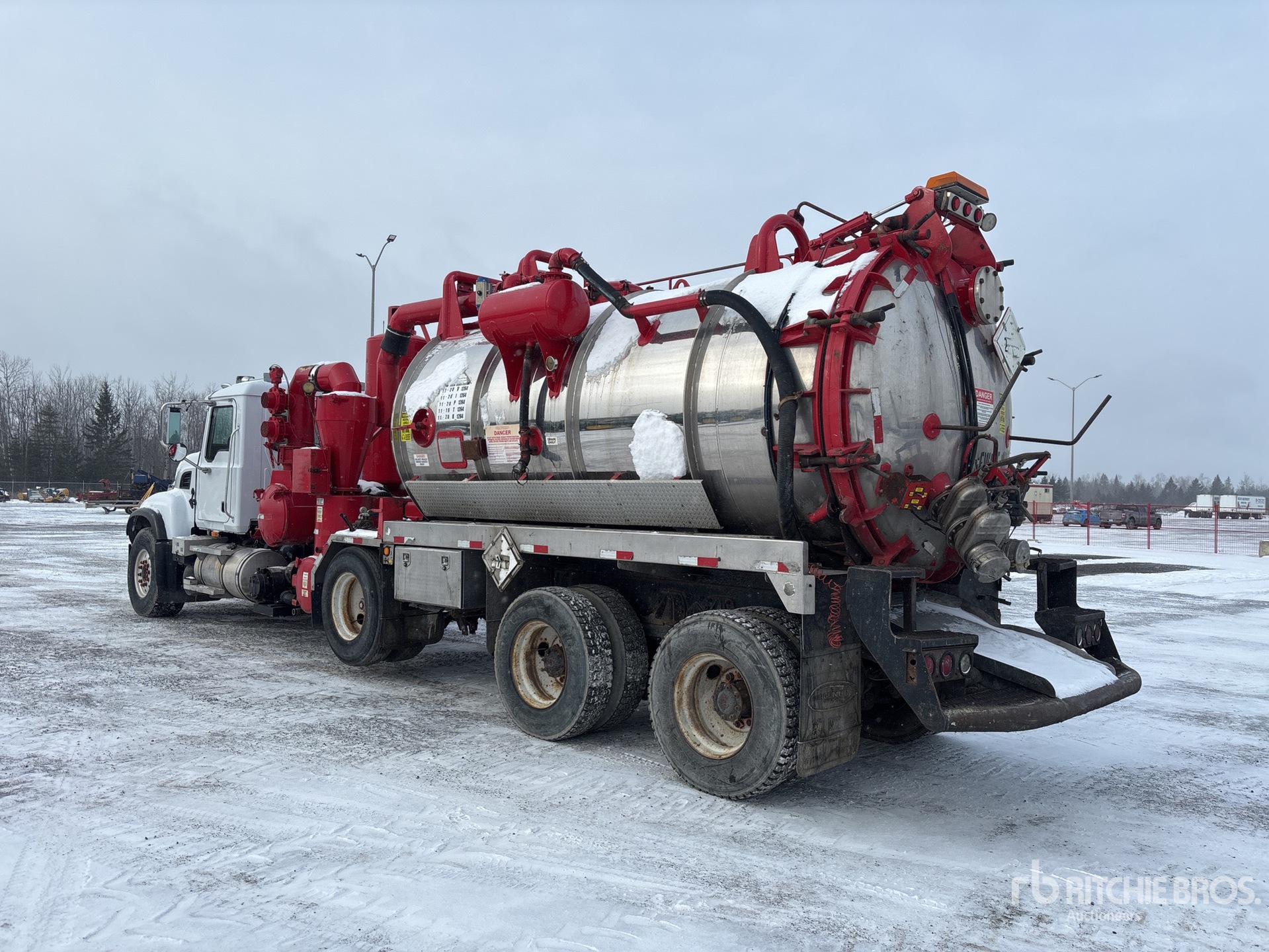 General Appearance with Foto, angolo posteriore sinistro