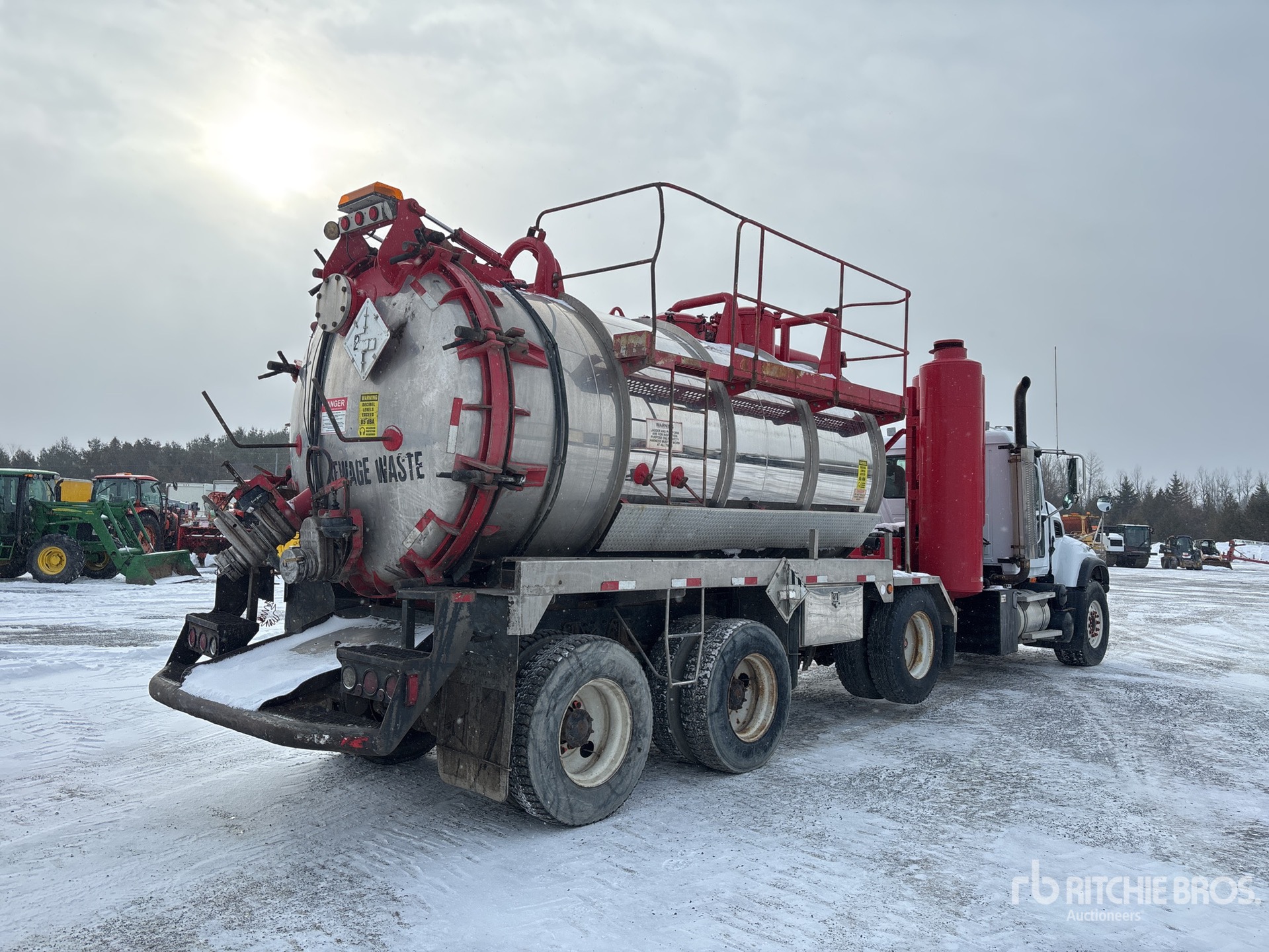 General Appearance with Foto, angolo anteriore sinistro