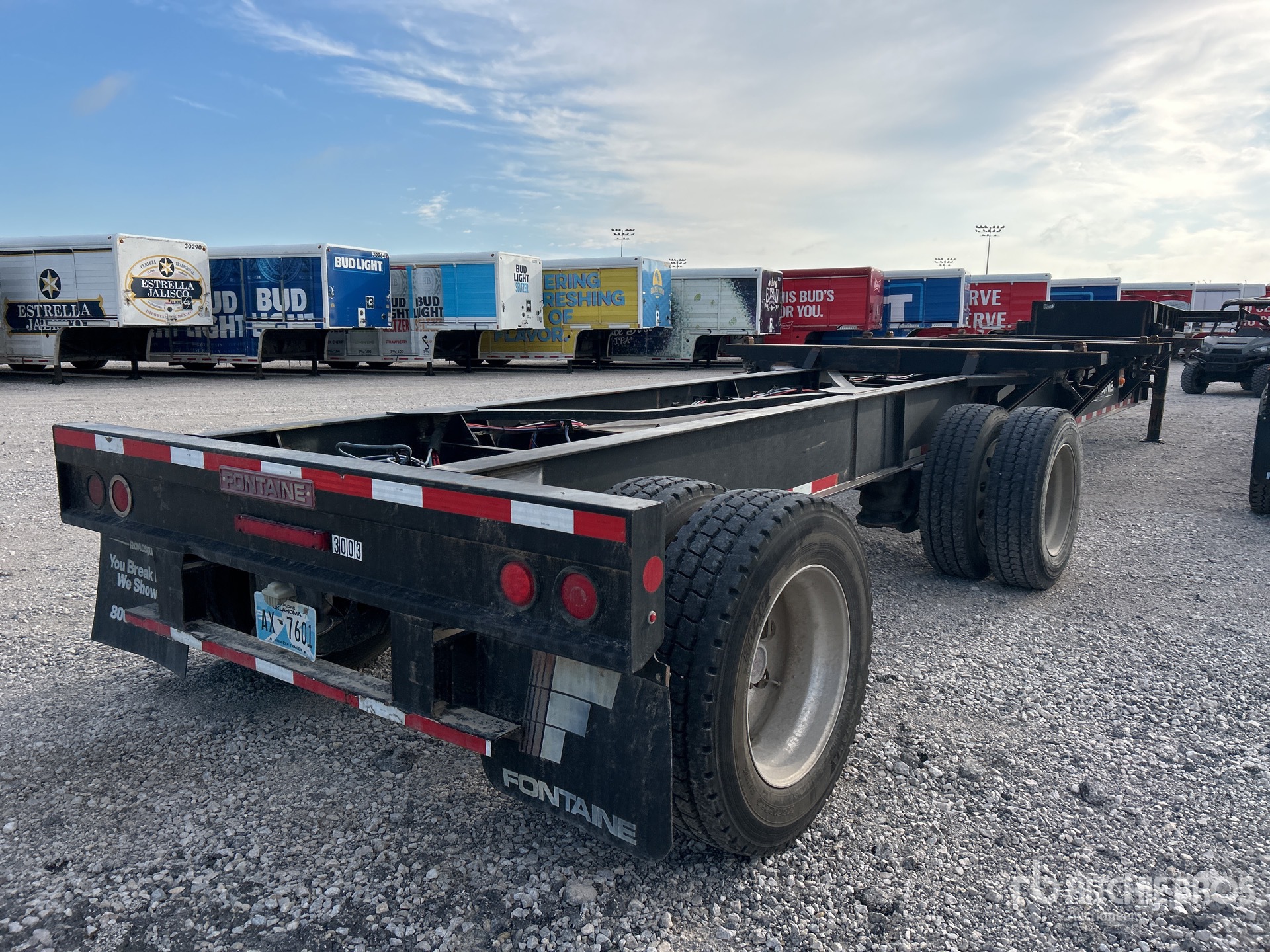 Aspect général with Image, coin arrière droit